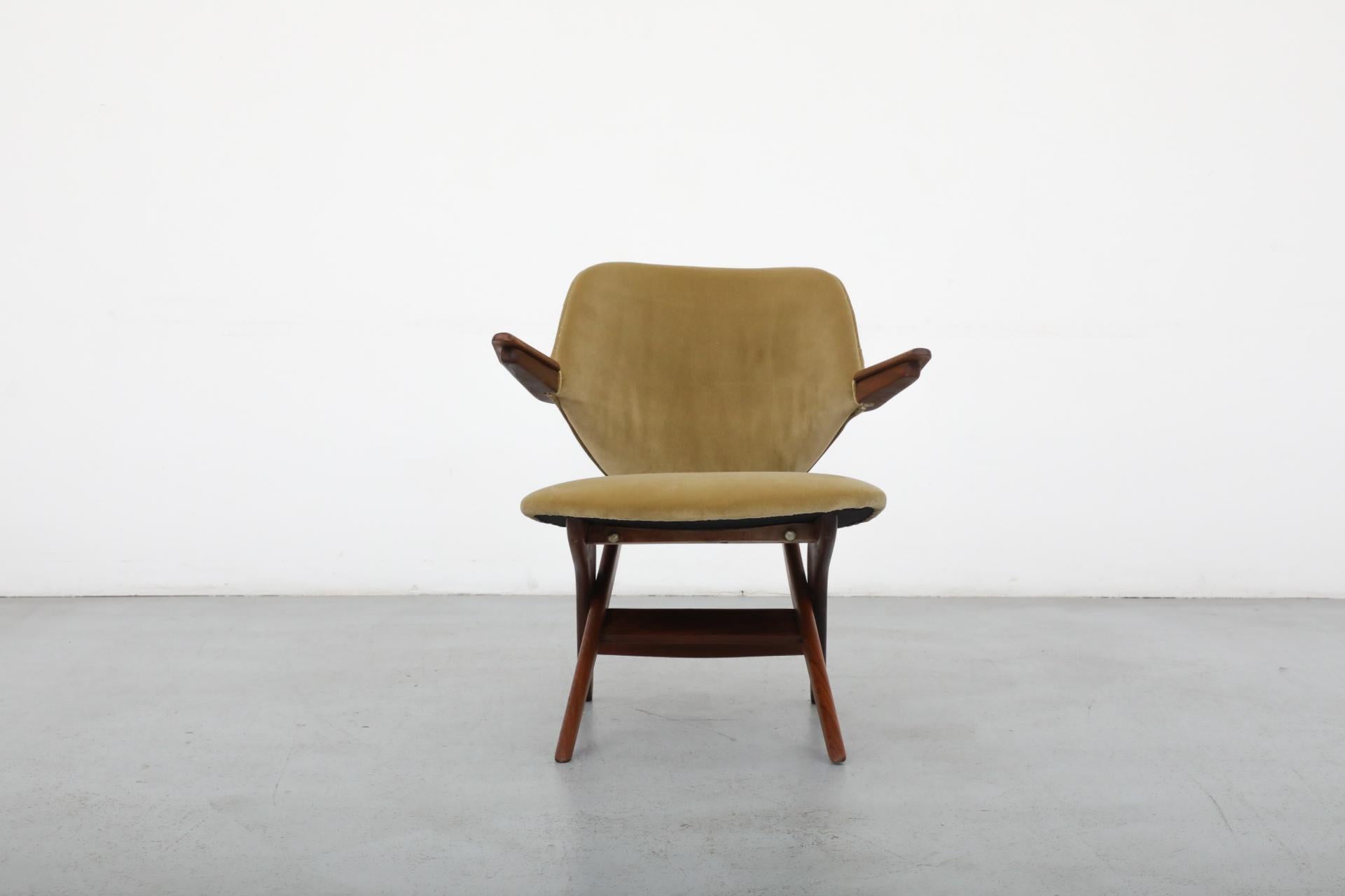 Chaise pélican Webe de Louis Van Teeffelen avec nouveau tissu d'ameublement en velours vert 2