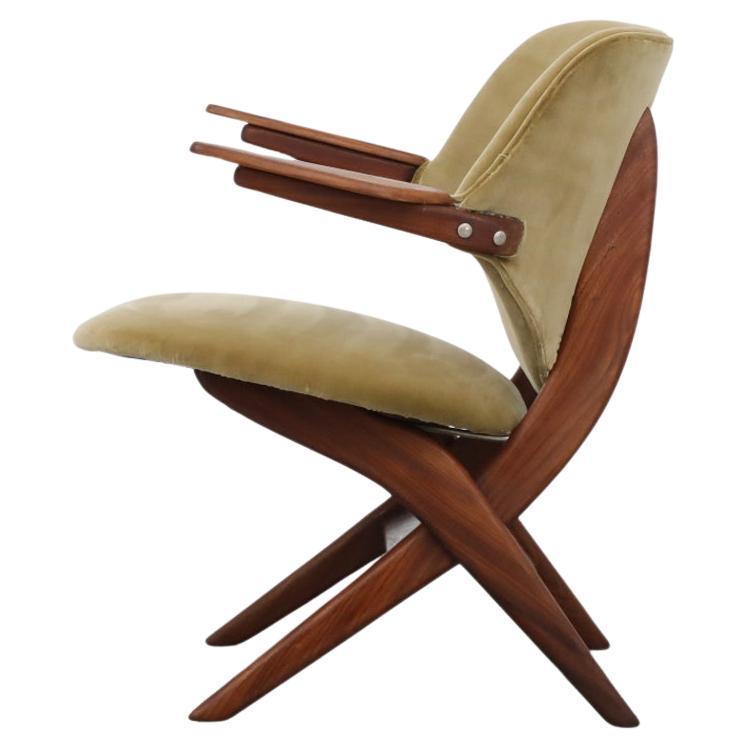 Chaise pélican Webe de Louis Van Teeffelen avec nouveau tissu d'ameublement en velours vert