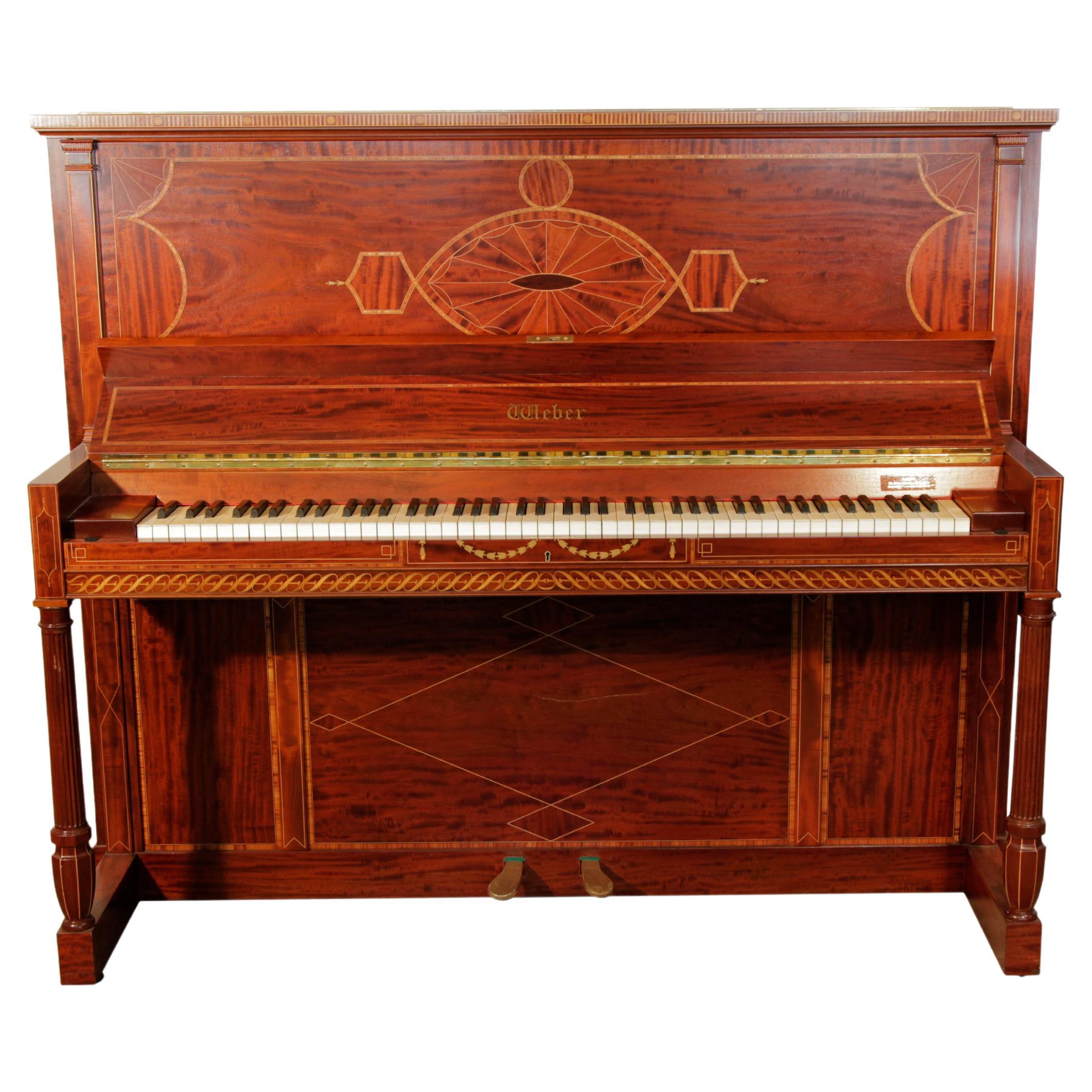 Weber, piano droit, pieds cannelés en acajou flammé, incrustation néoclassique stylisée