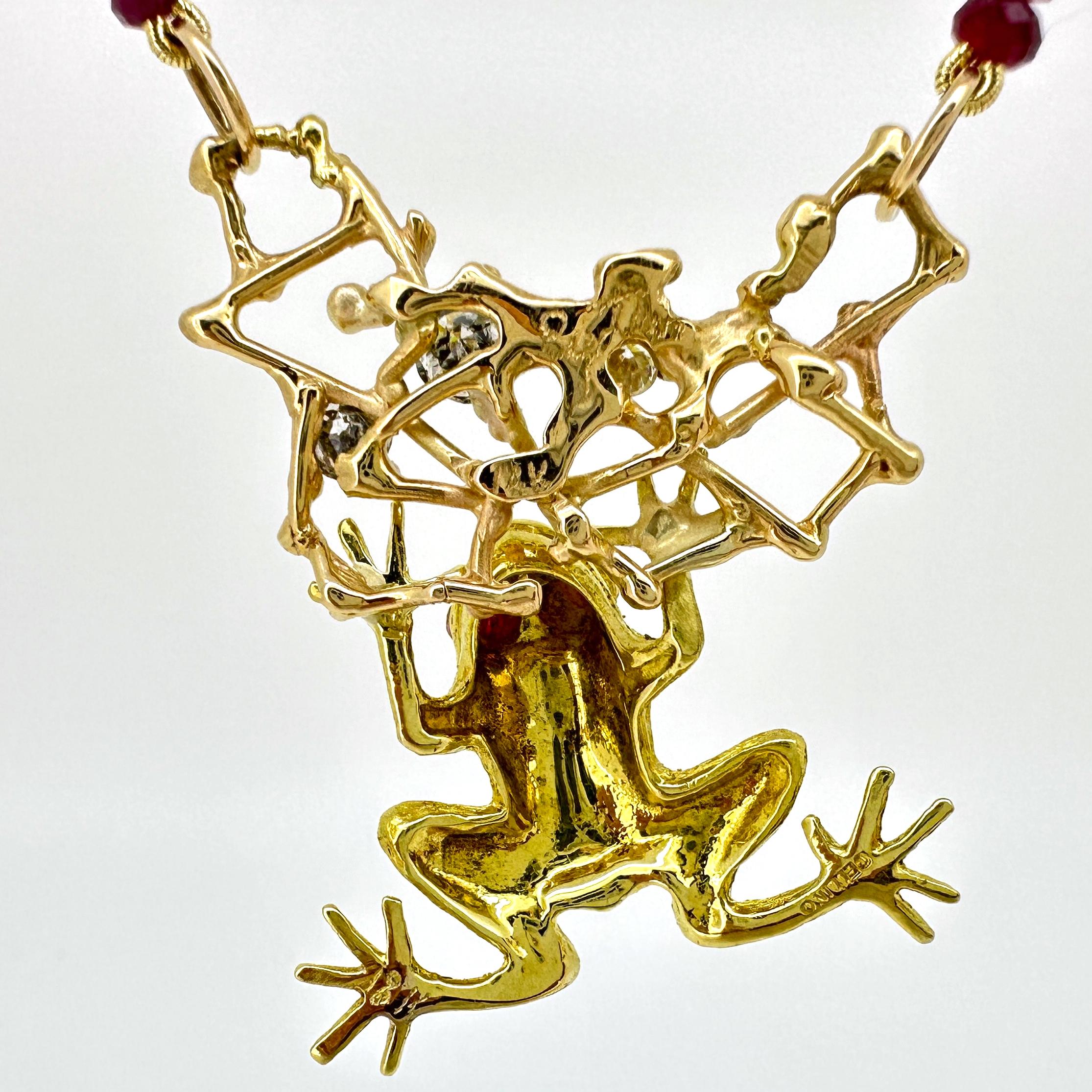 Pendentif grenouille Webster en or jaune, diamants et rubis avec chaîne en perles de tourmaline en vente 4