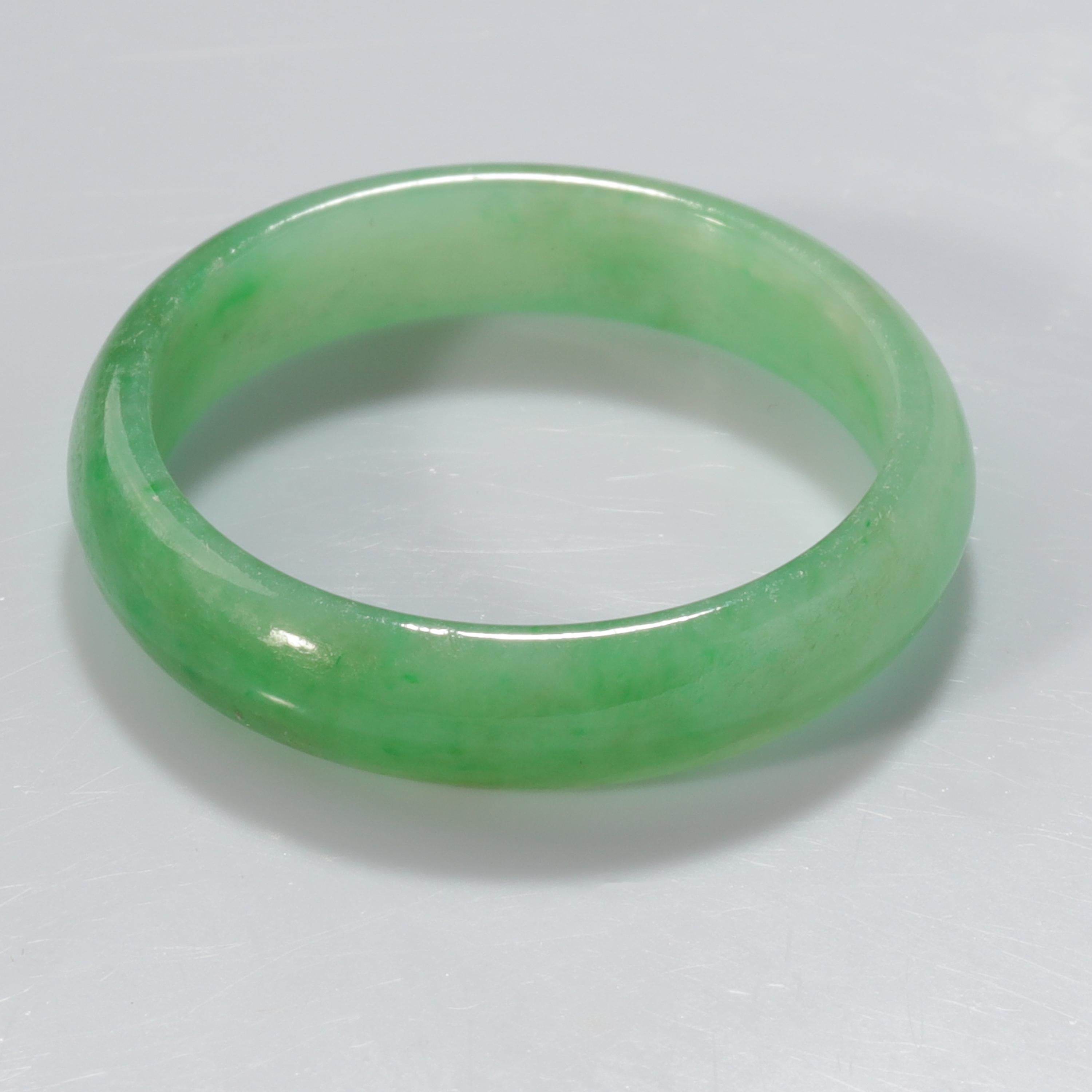 Wedding Band Carved from Jade In New Condition In Southbury, CT