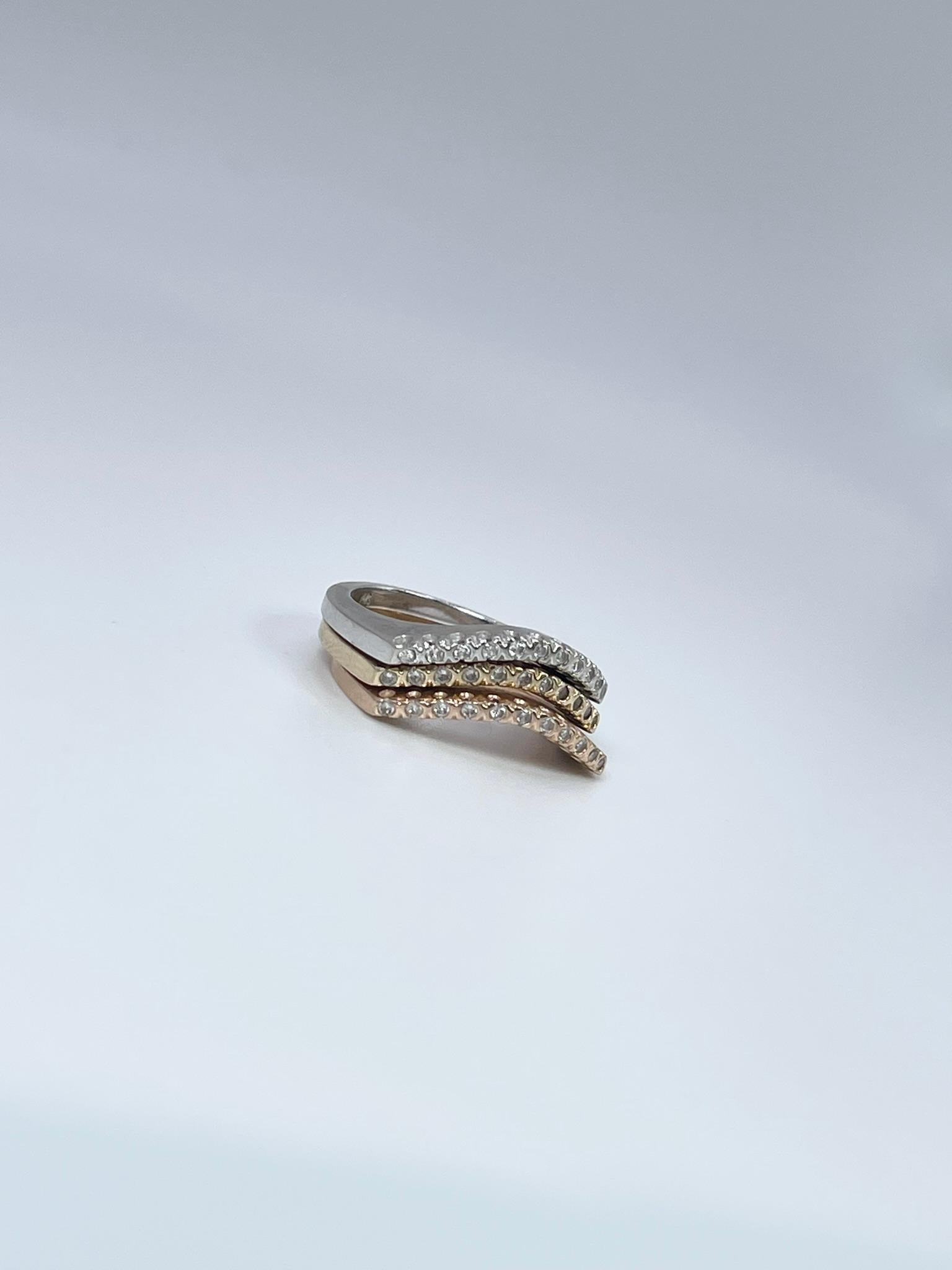 Taille ronde Bague d'alliance en diamant trois anneaux dans une seule bague Movabale en vente