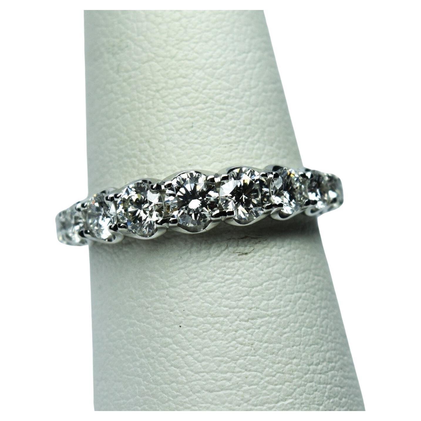 Alliance comme aucun autre PLATINUM 1,50 carat diamants VS couleur F diamant éternité en vente
