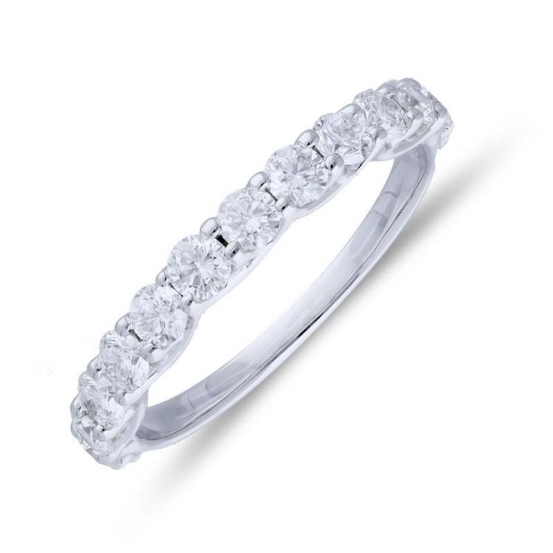 Diamond Total Carat Weight: This elegant 1981 Classic Collection wedding band ring features a total carat weight of 1 carats, showcasing 12 excellent round diamonds that radiate exquisite sparkle and sophistication.

Gold Purity: Crafted with