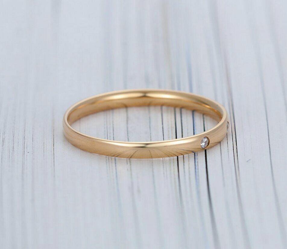 Half Eternity Round Cut Diamond Band Ring in 14K Yellow Gold In New Condition For Sale In Chicago, IL