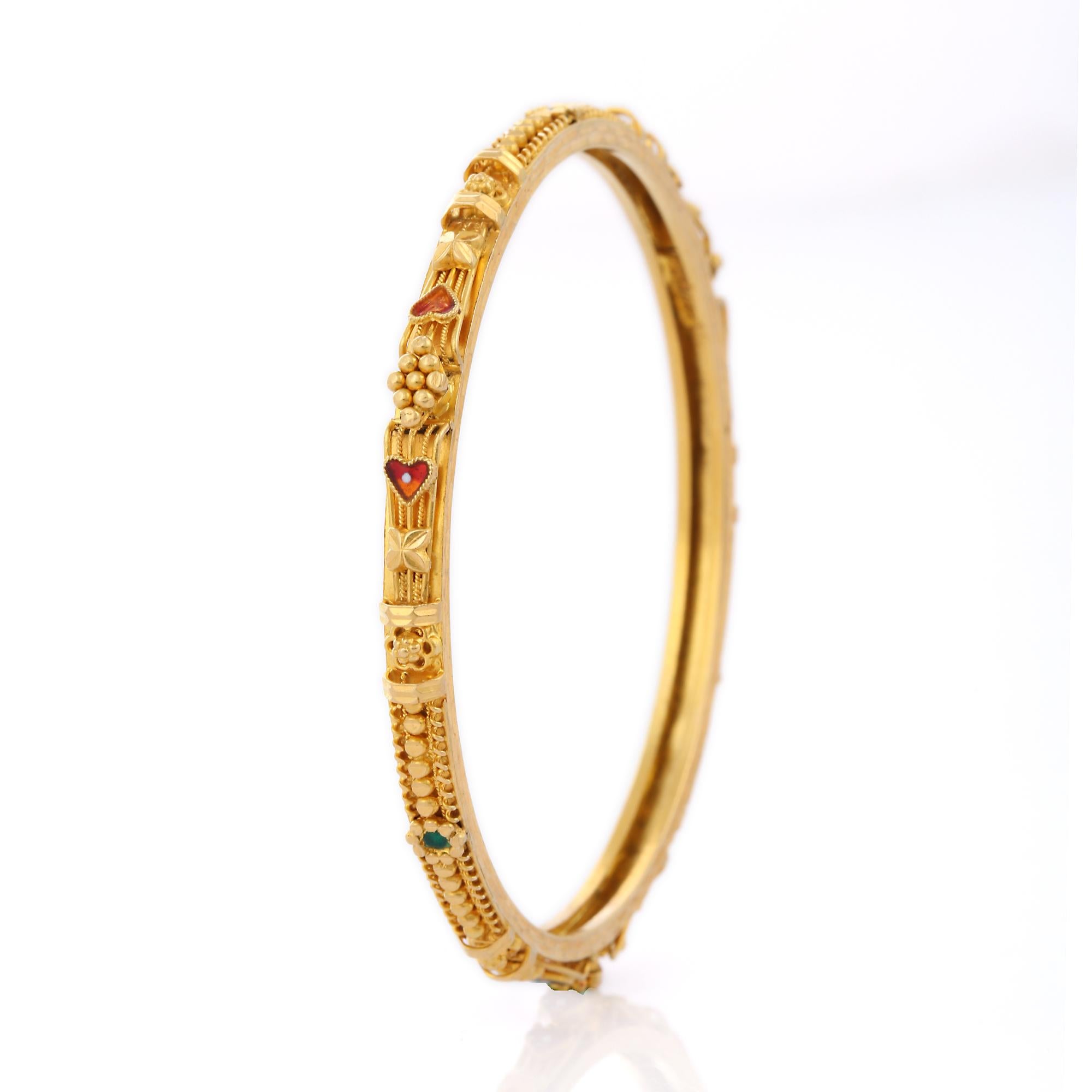 Wedding Bangle in 18K Solid Yellow Gold  In New Condition For Sale In Houston, TX