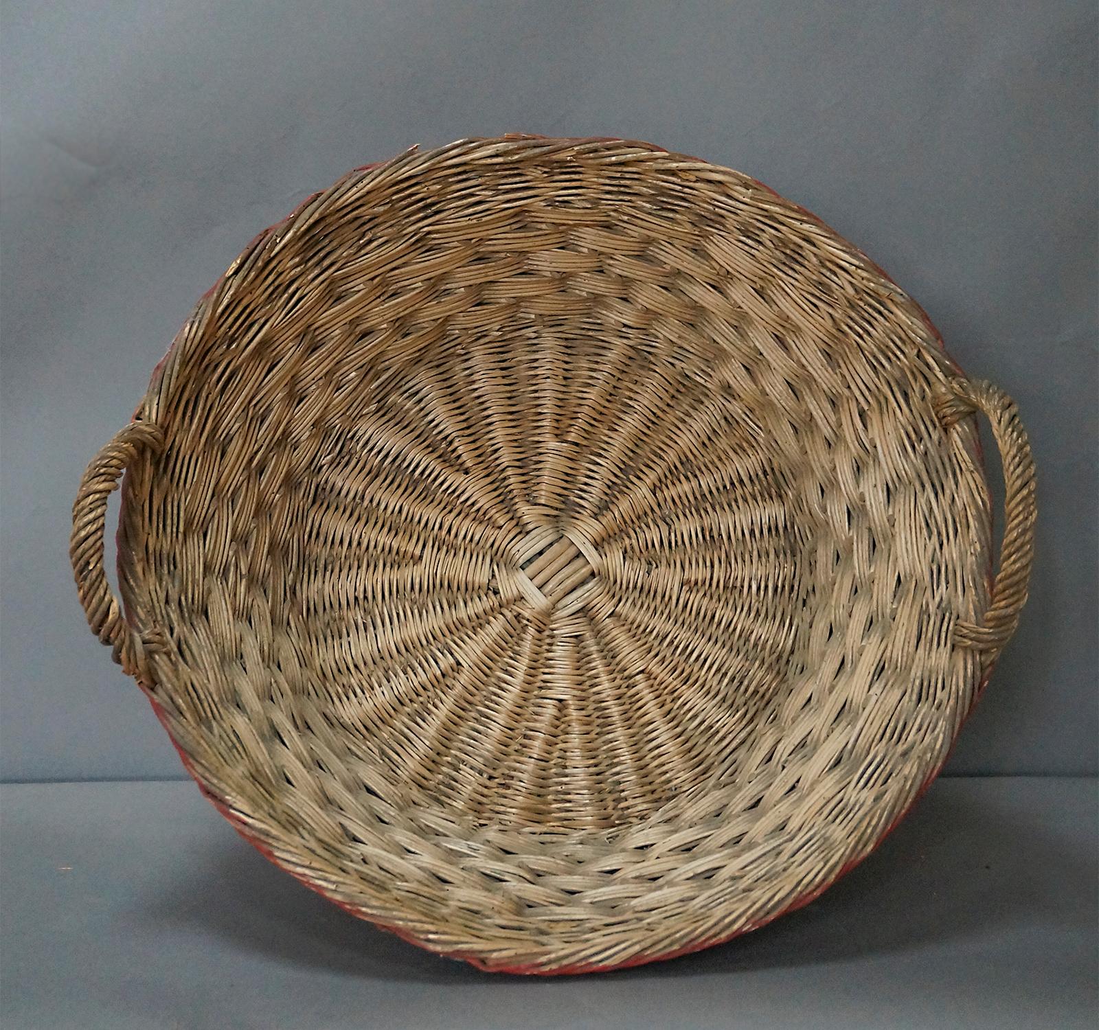 Wedding Basket in Polychrome Paint In Good Condition In Great Barrington, MA