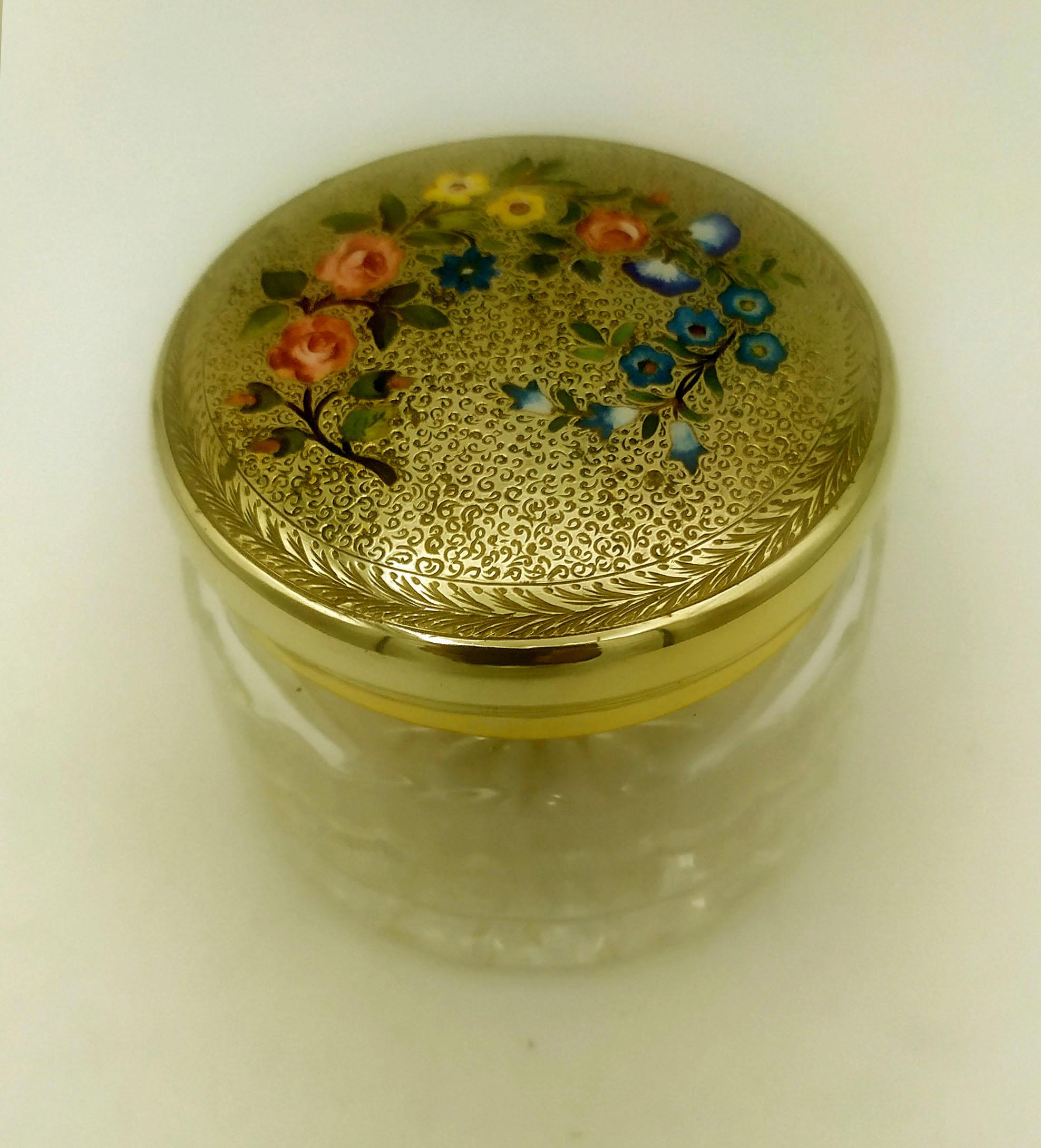 Art Nouveau Wedding Favor Box fine engraving of flower shoots on lid 925 Silver Salimbeni For Sale
