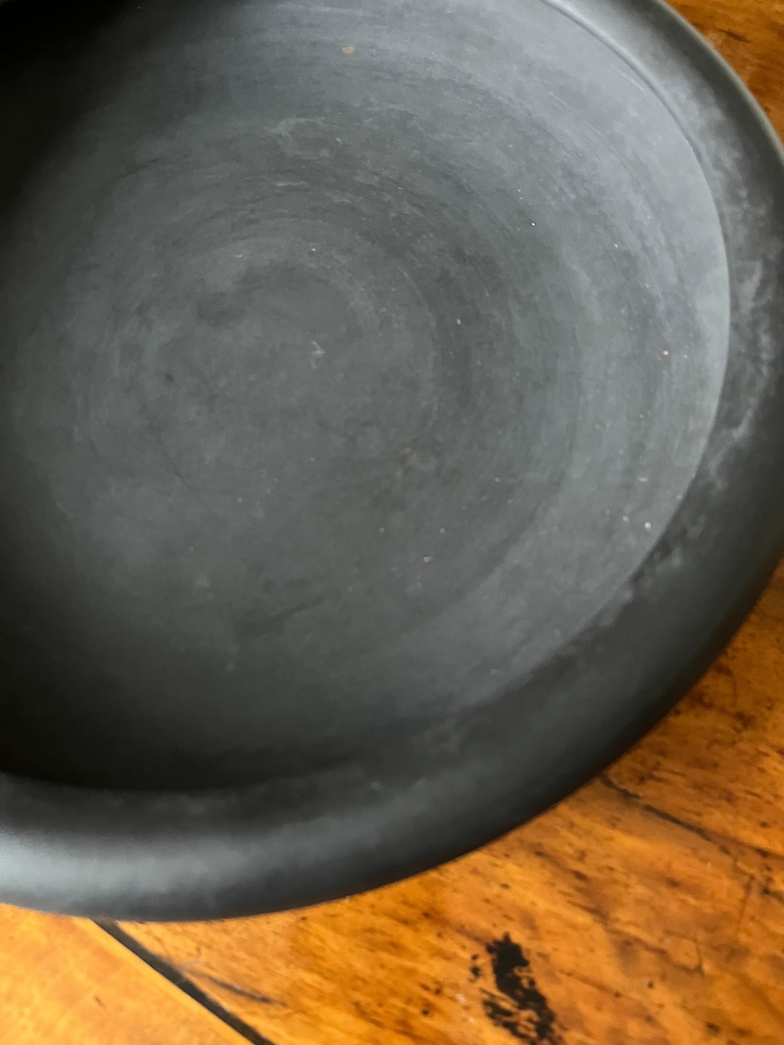 Wedgewood black basalt bowl  In Good Condition In London, GB