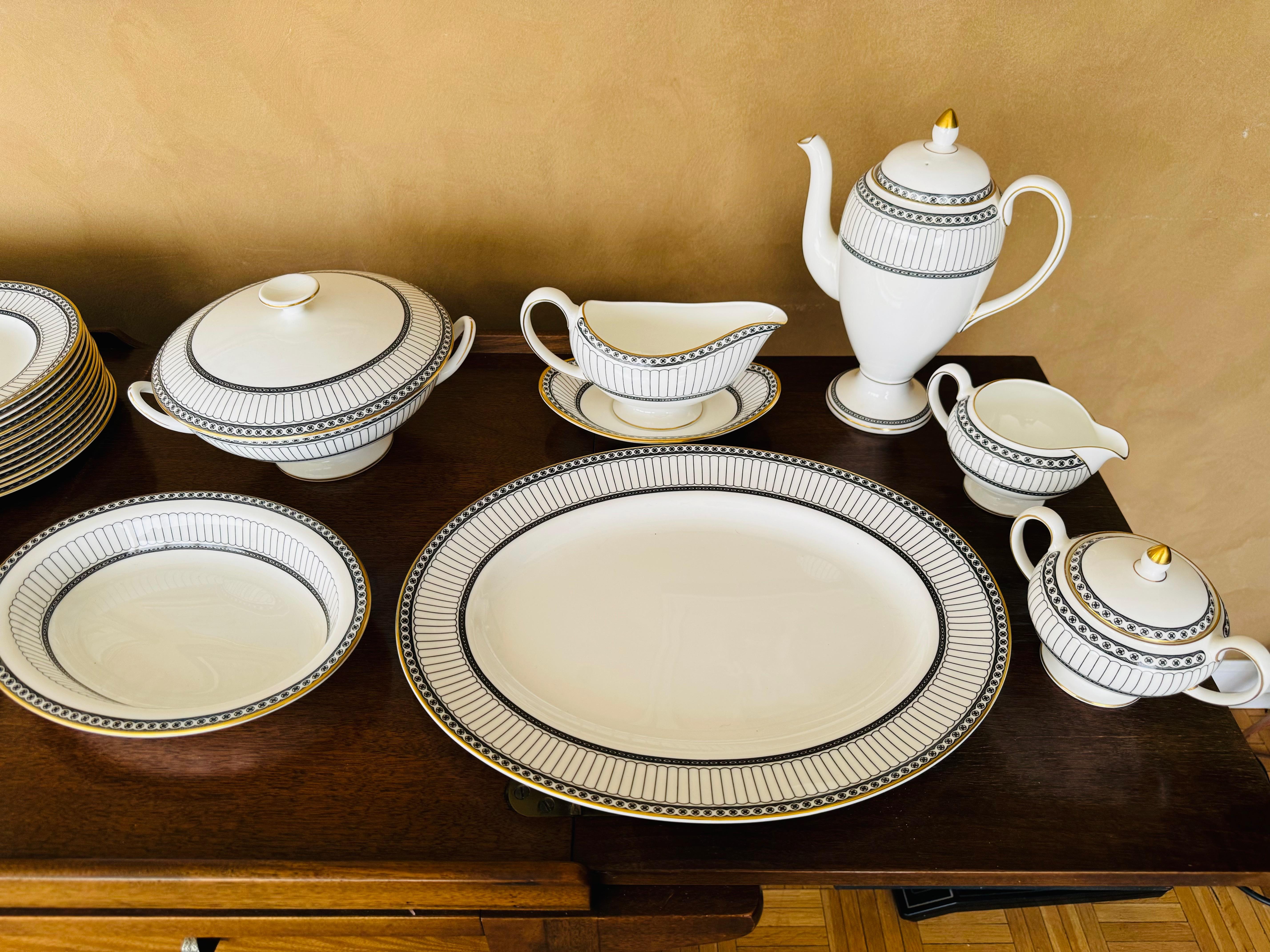 Wedgewood Vajilla de porcelana de hueso negra 