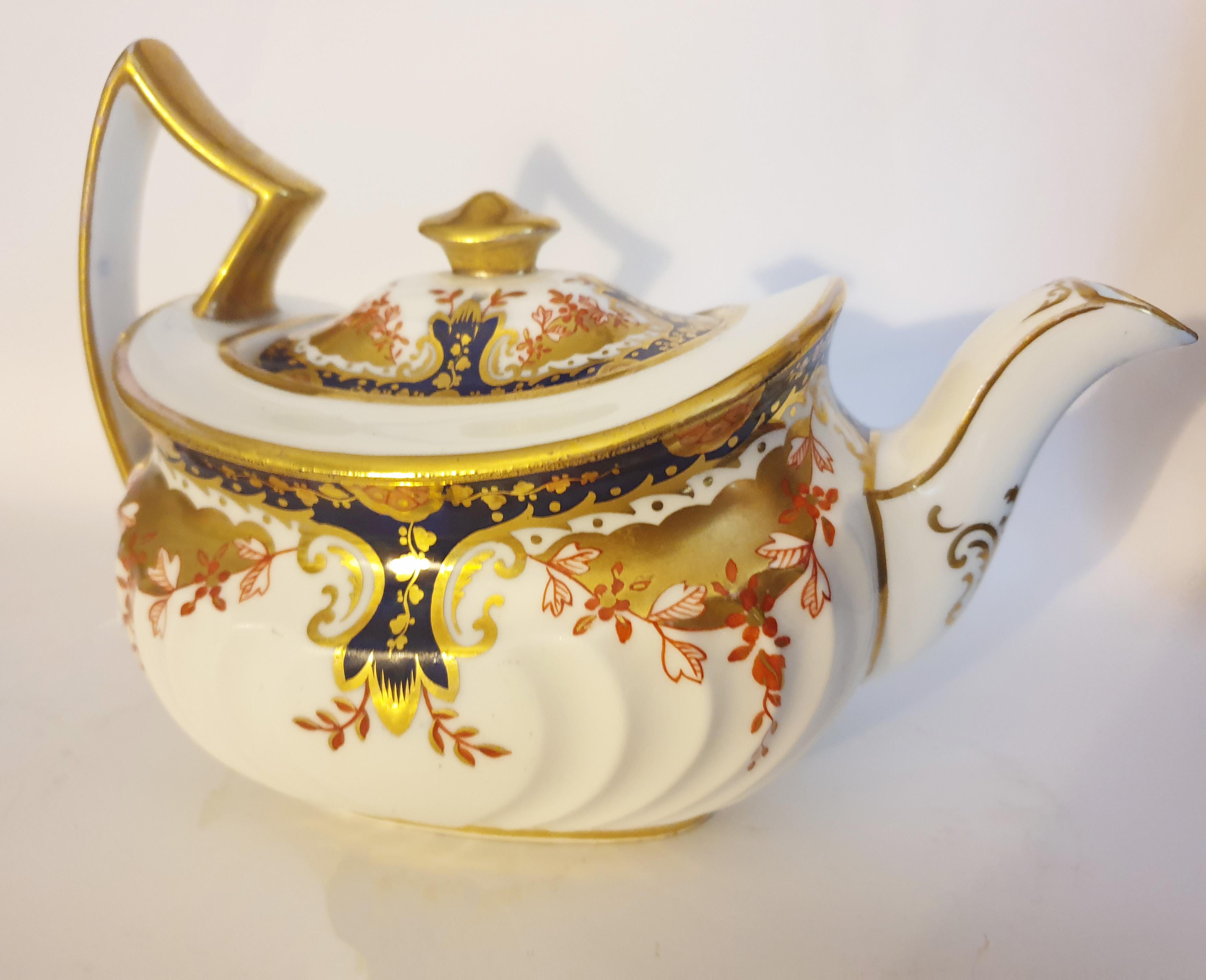 Wedgwood Cabaret Set for One In Good Condition For Sale In London, GB
