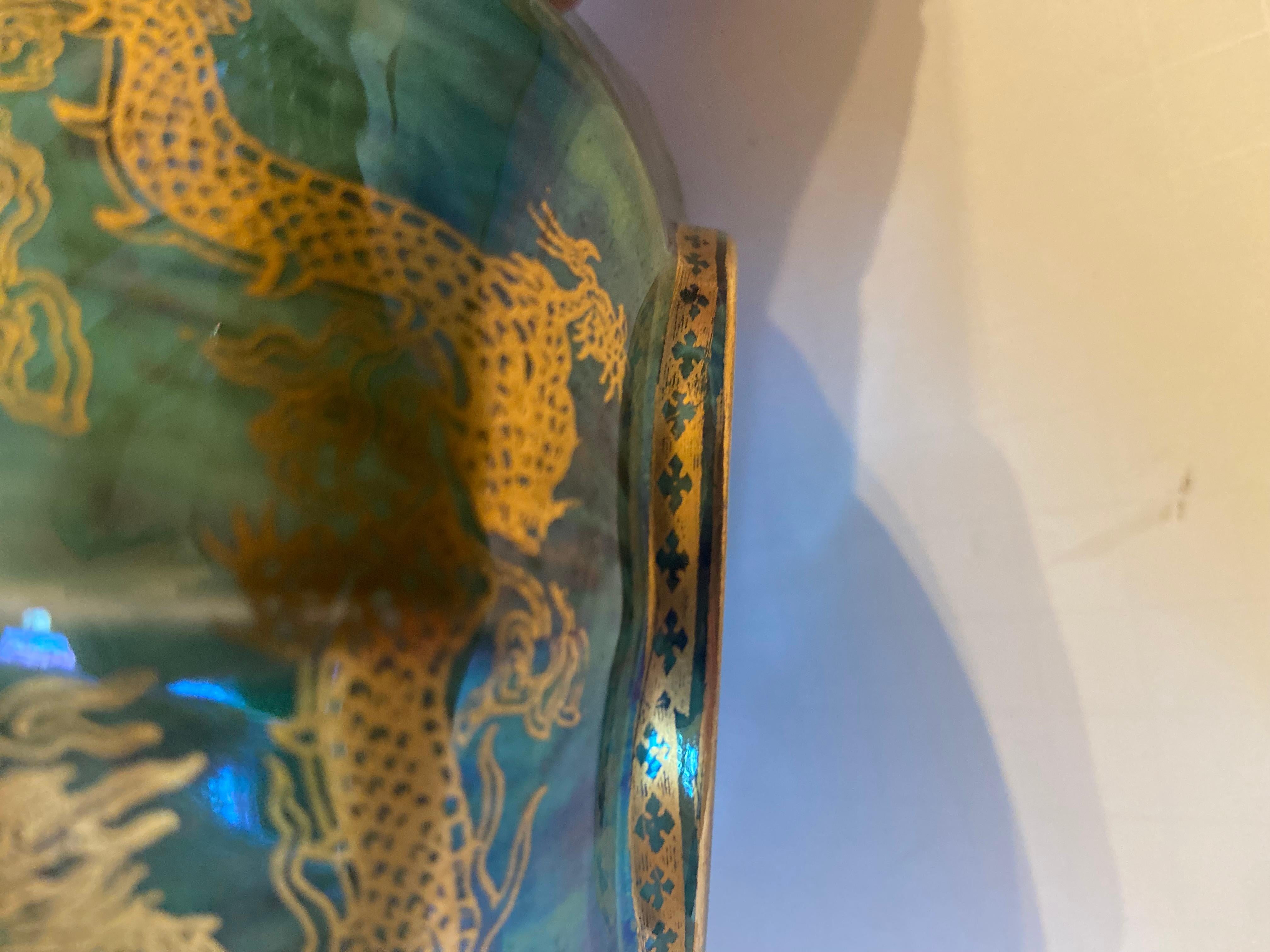 Wedgewood Celestial Dragon Lustre Bowl von Daisy Makeig-Jones (Handbemalt) im Angebot