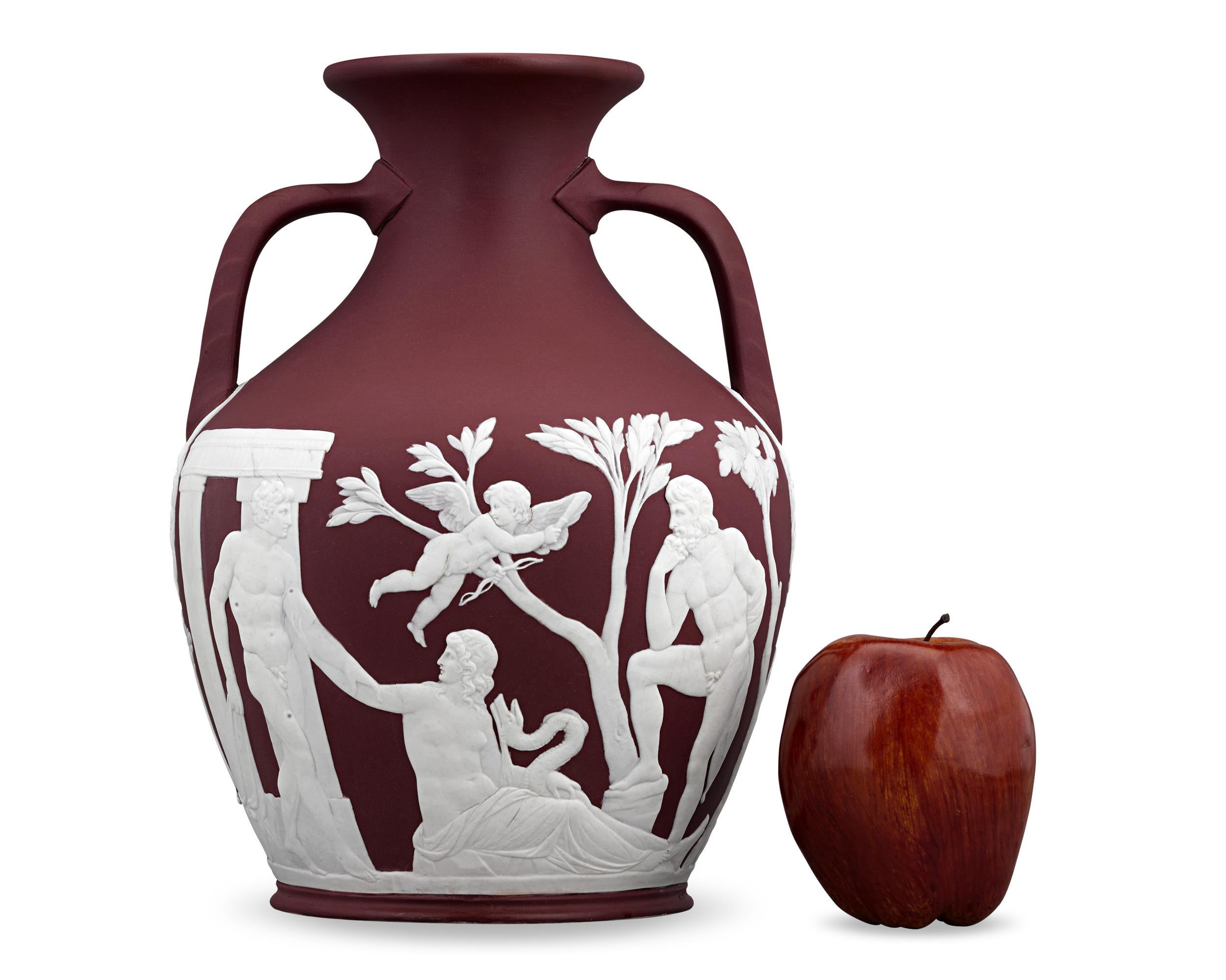 20ième siècle Vase Wedgewood Crimson Jasperware Portland en vente