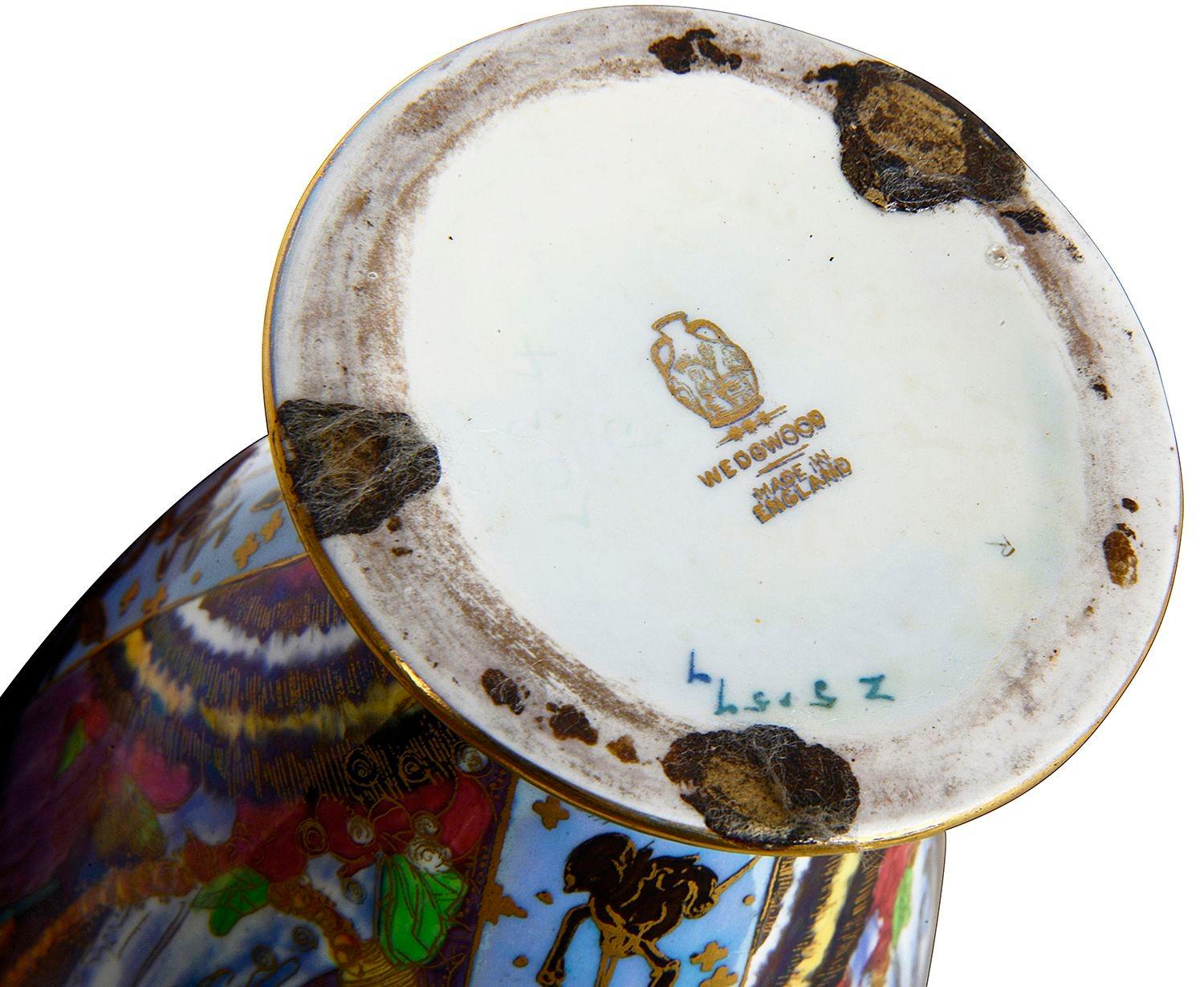 Vaso Wedgewood Fairy Lusta, 1920 in vendita 4
