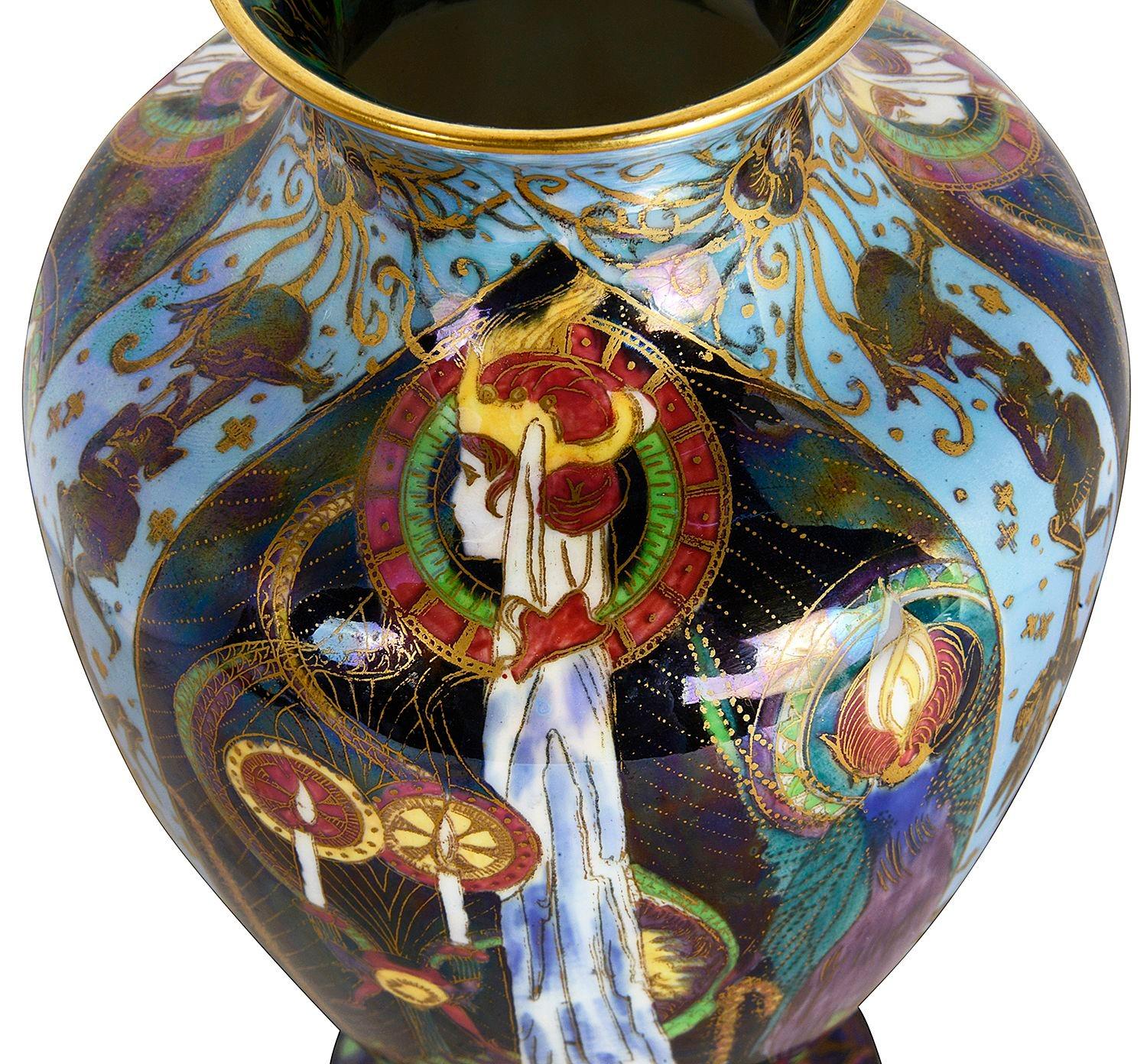 Dipinto a mano Vaso Wedgewood Fairy Lusta, 1920 in vendita