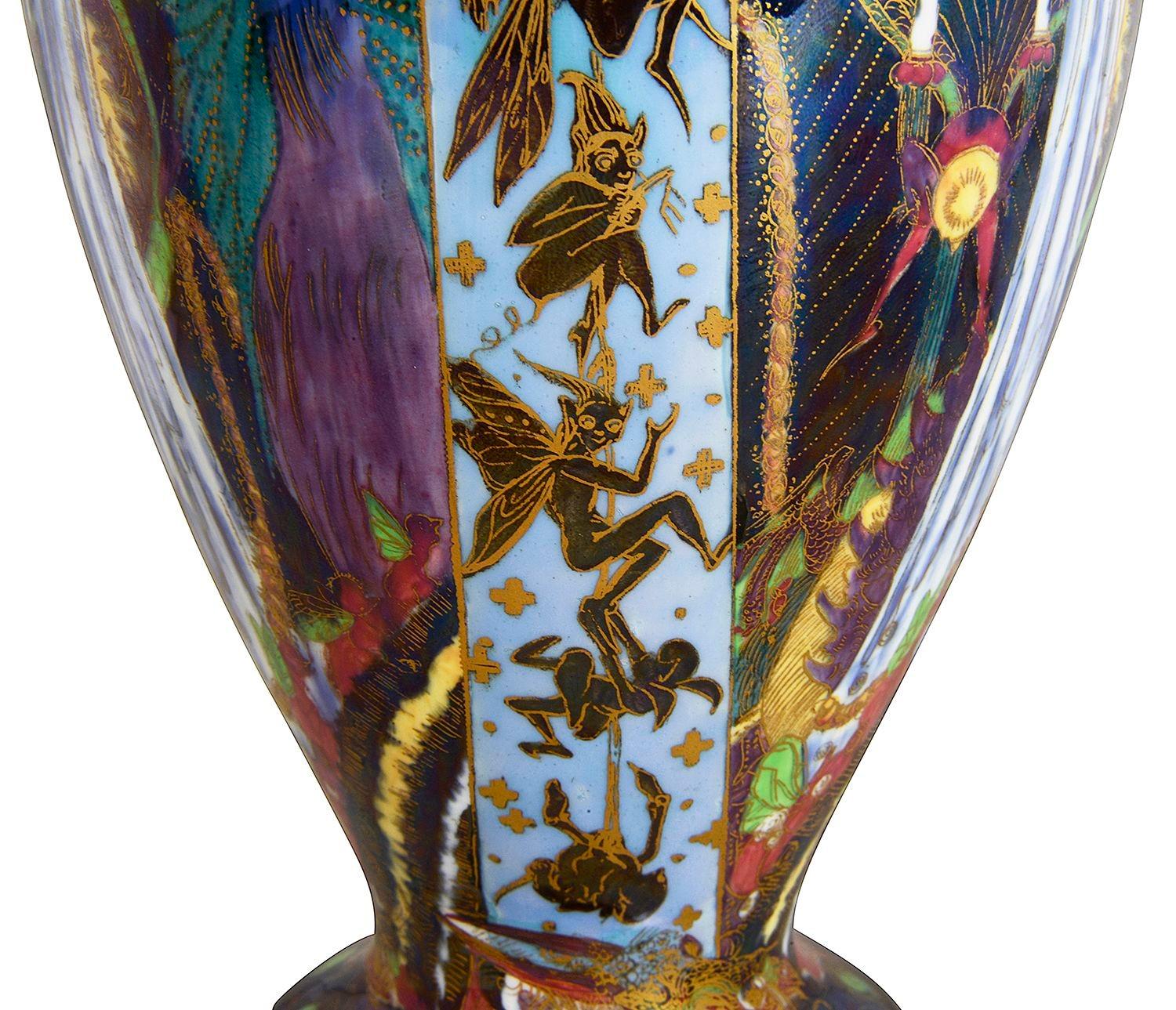 XX secolo Vaso Wedgewood Fairy Lusta, 1920 in vendita