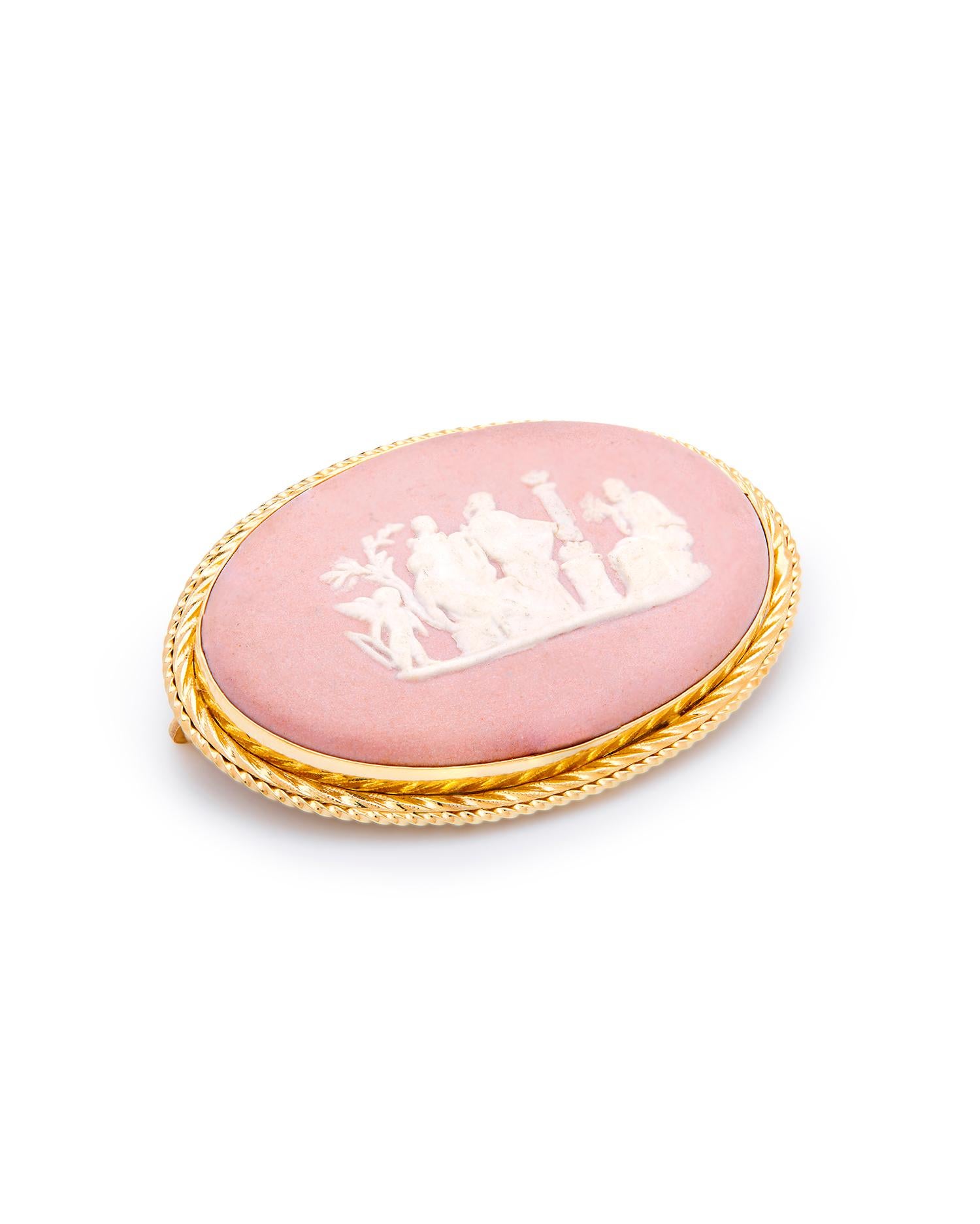 Wedgewood Gold Cameo Brosche, besetzt mit einer ovalen Wedgewood Kamee, die eine klassische Szene darstellt, mit der Inschrift 