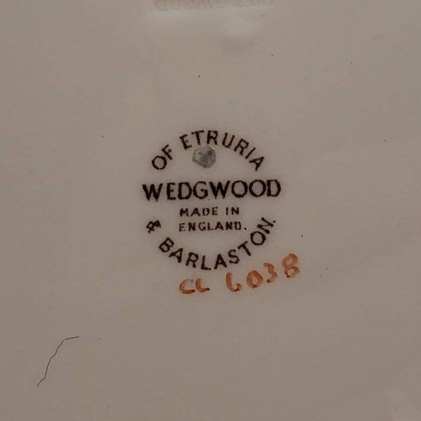 Wedgewood of Etruria Platter cc6038 In Excellent Condition For Sale In Toronto, ON