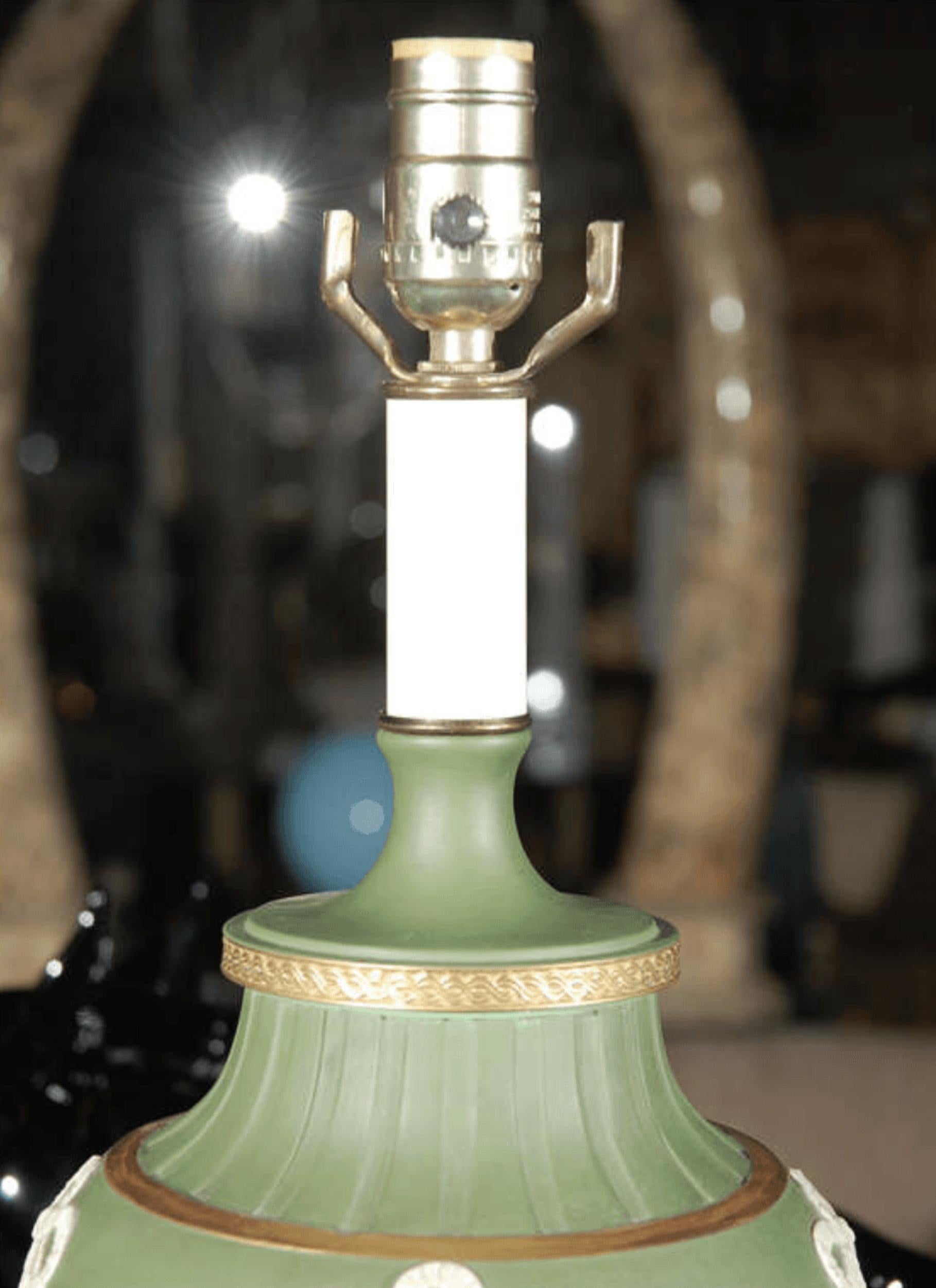 Wedgewood Table Lamp In Good Condition For Sale In Los Angeles, CA