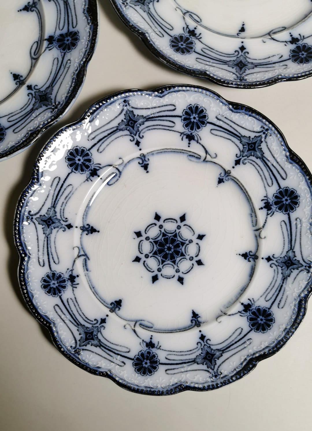 10 assiettes à dessert anglaises Wedgwood design « Burleigh » décorées de vaisselle bleue Bon état - En vente à Prato, Tuscany