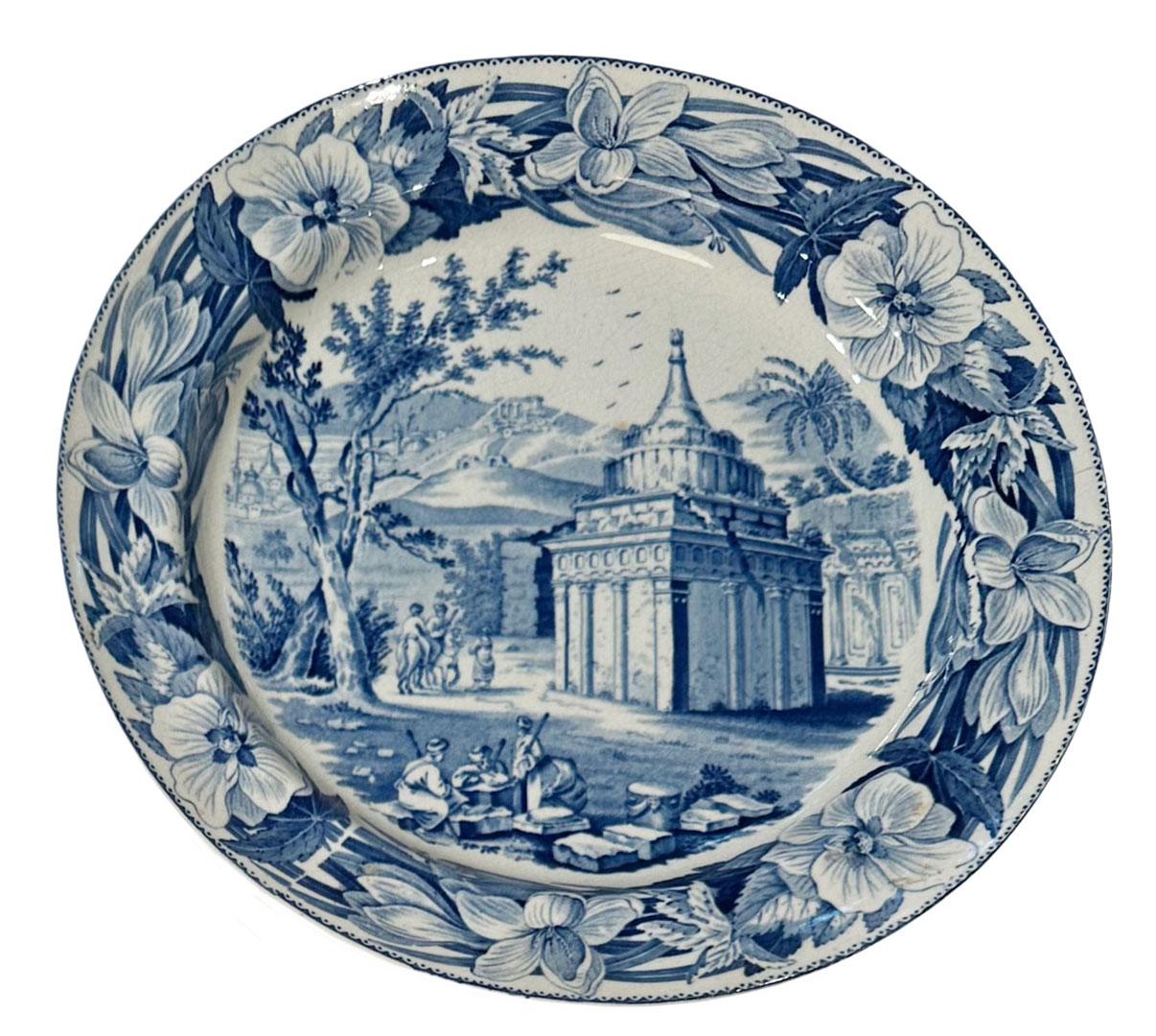 Paar blau-weiße Pillar's Tomb Teller von Wedgwood aus dem frühen 19. Jahrhundert, englische Transferware. Wedgwood-Marke auf der Rückseite.