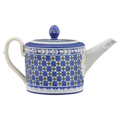 Wedgwood Acanthus Leaf Jasper-Dip Teapot