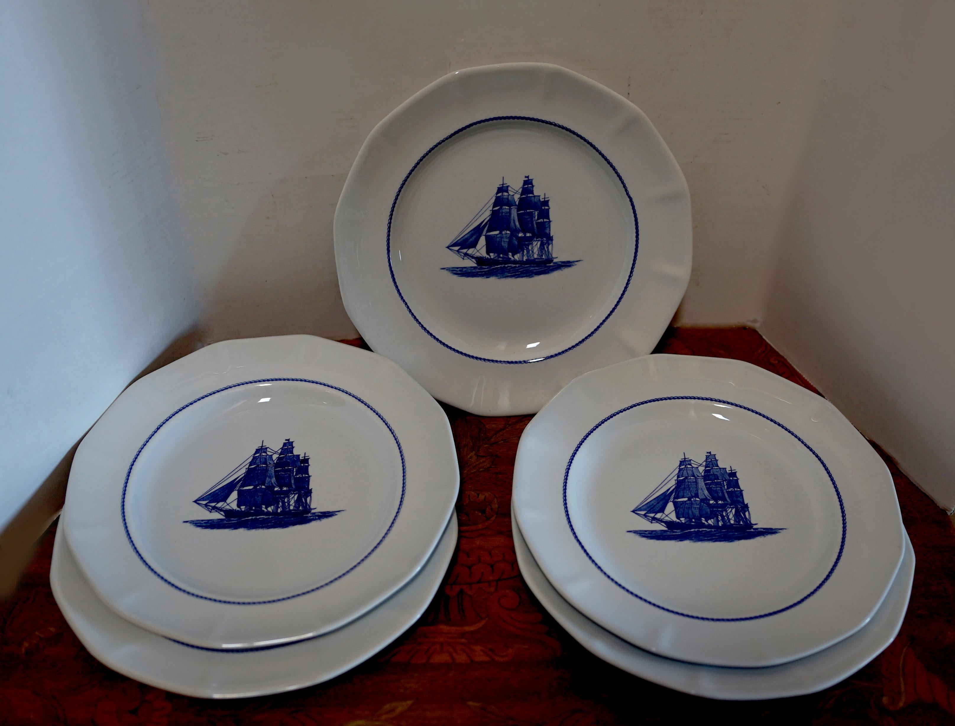 Wedgwood American Clipper Collectible Blue White Porcelain Partial 40-Piece Set In Good Condition For Sale In Lomita, CA