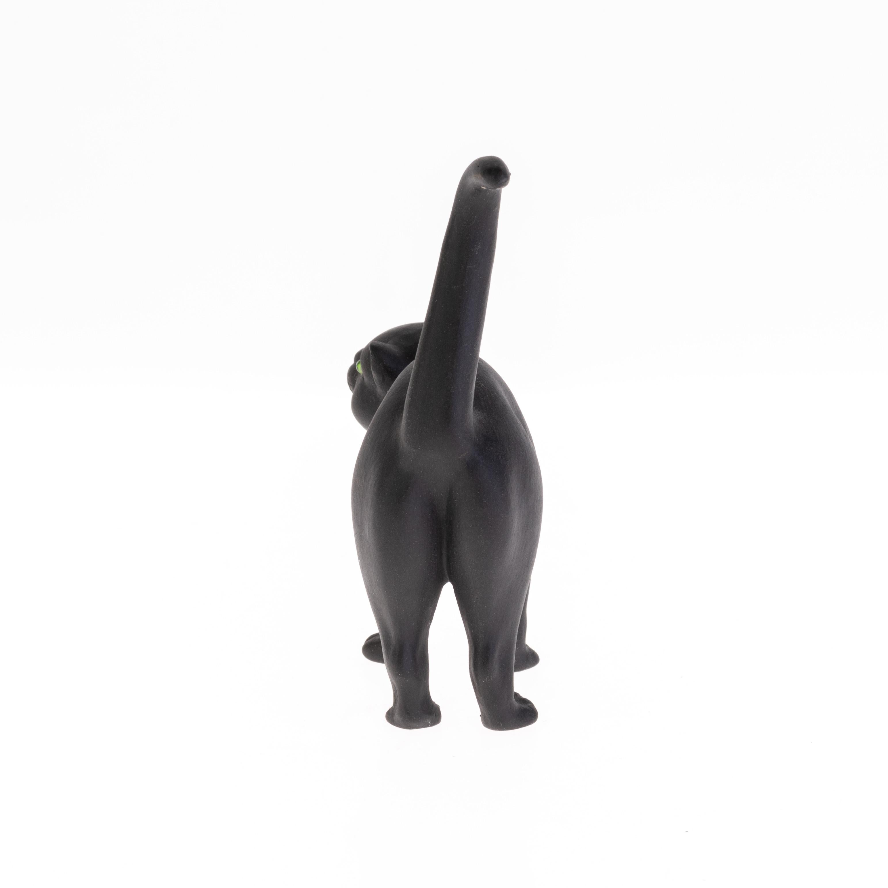 Antike schwarze Basalt-Katzenskulptur aus Wedgwood von Ernest Light (1880-1974), ca. 1915 (20. Jahrhundert) im Angebot