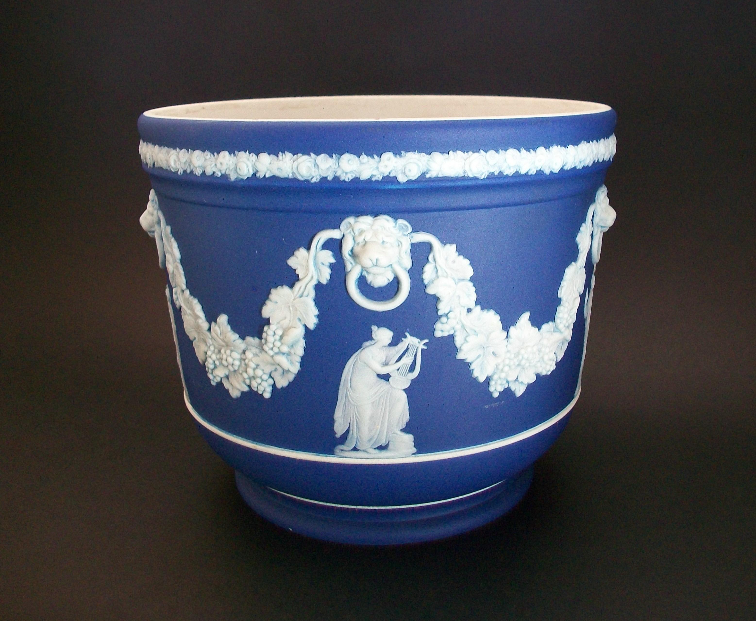 British WEDGWOOD - Antique Blue Jasperware Neo Classical Planter - U.K. - Circa 1908 For Sale