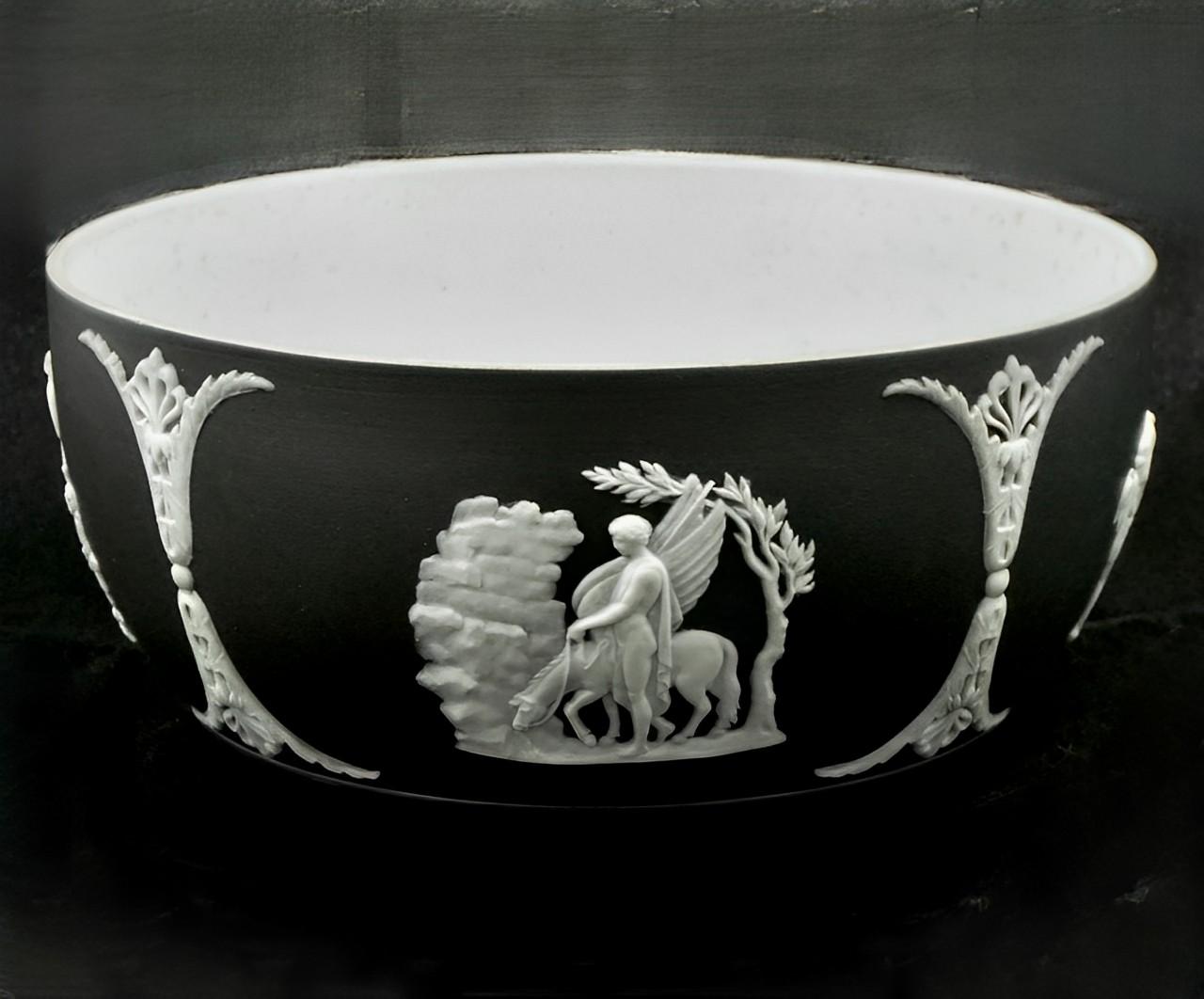 19th Century Wedgwood Antique Victorian Black Jasperware Bowl, circa 1860s For Sale