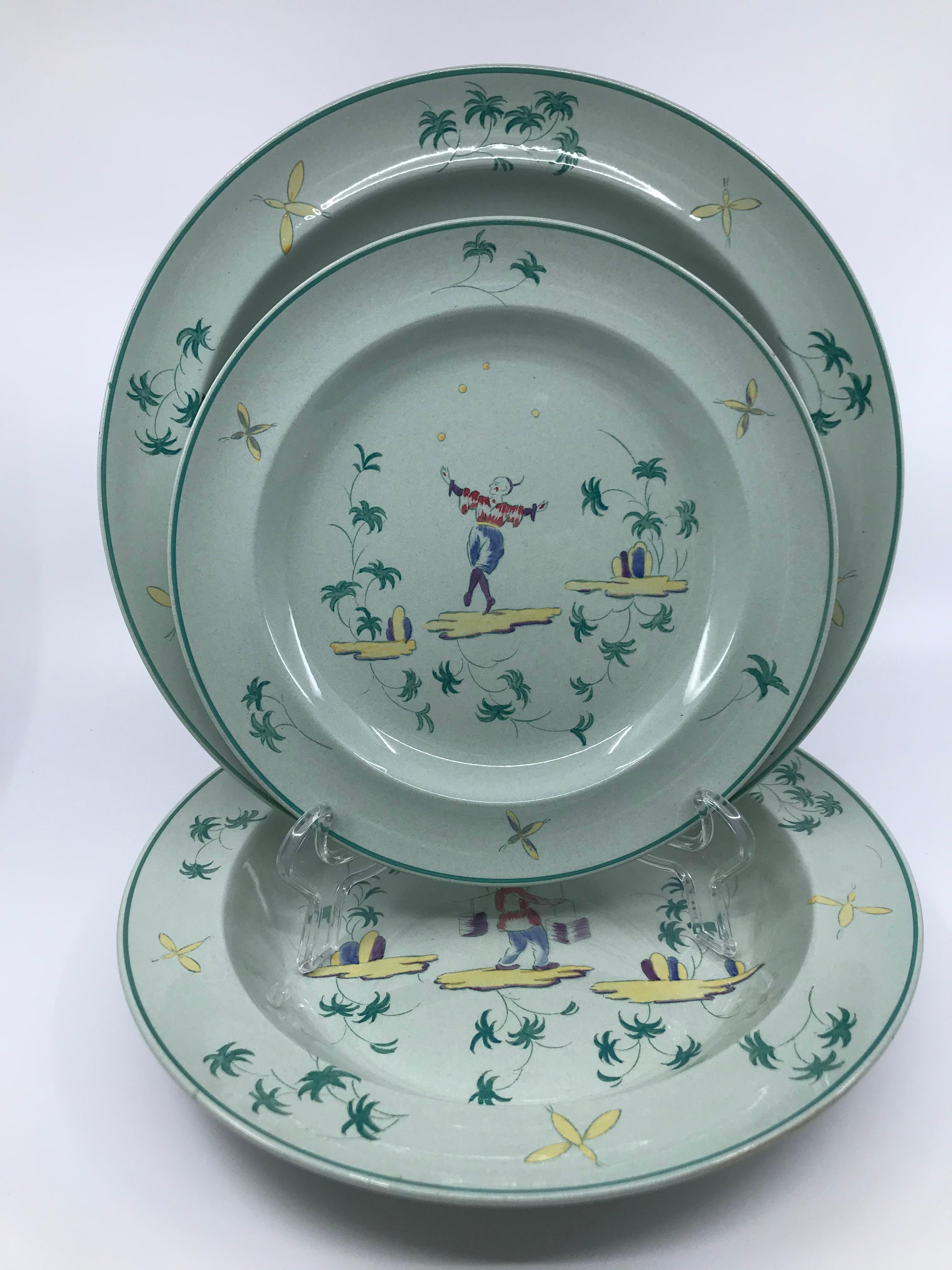 Peint à la main Wedgwood Apprey Celadon Set de table Assiettes en vente