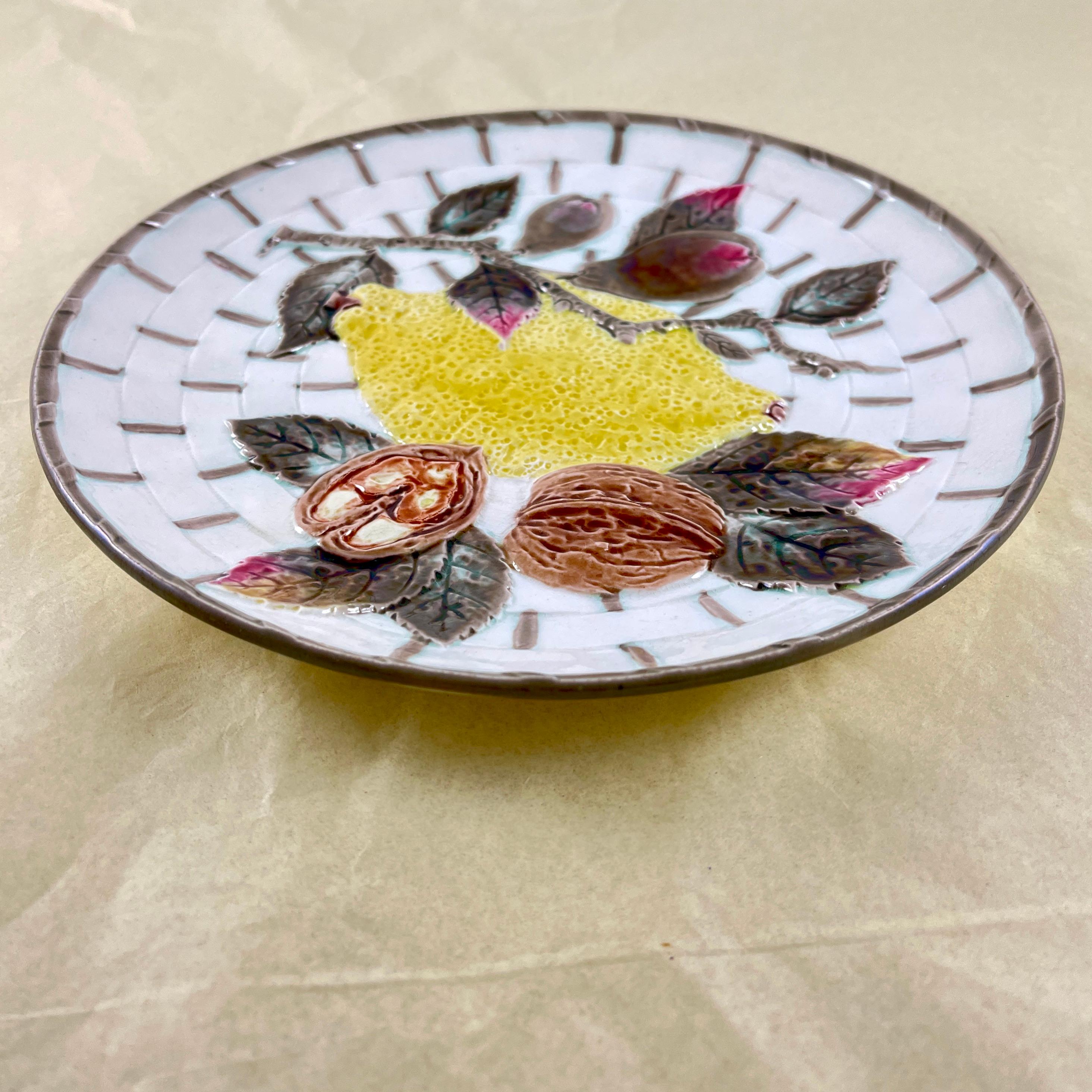 Glazed Wedgwood Argenta Majolica Lemon Fruit Plate For Sale