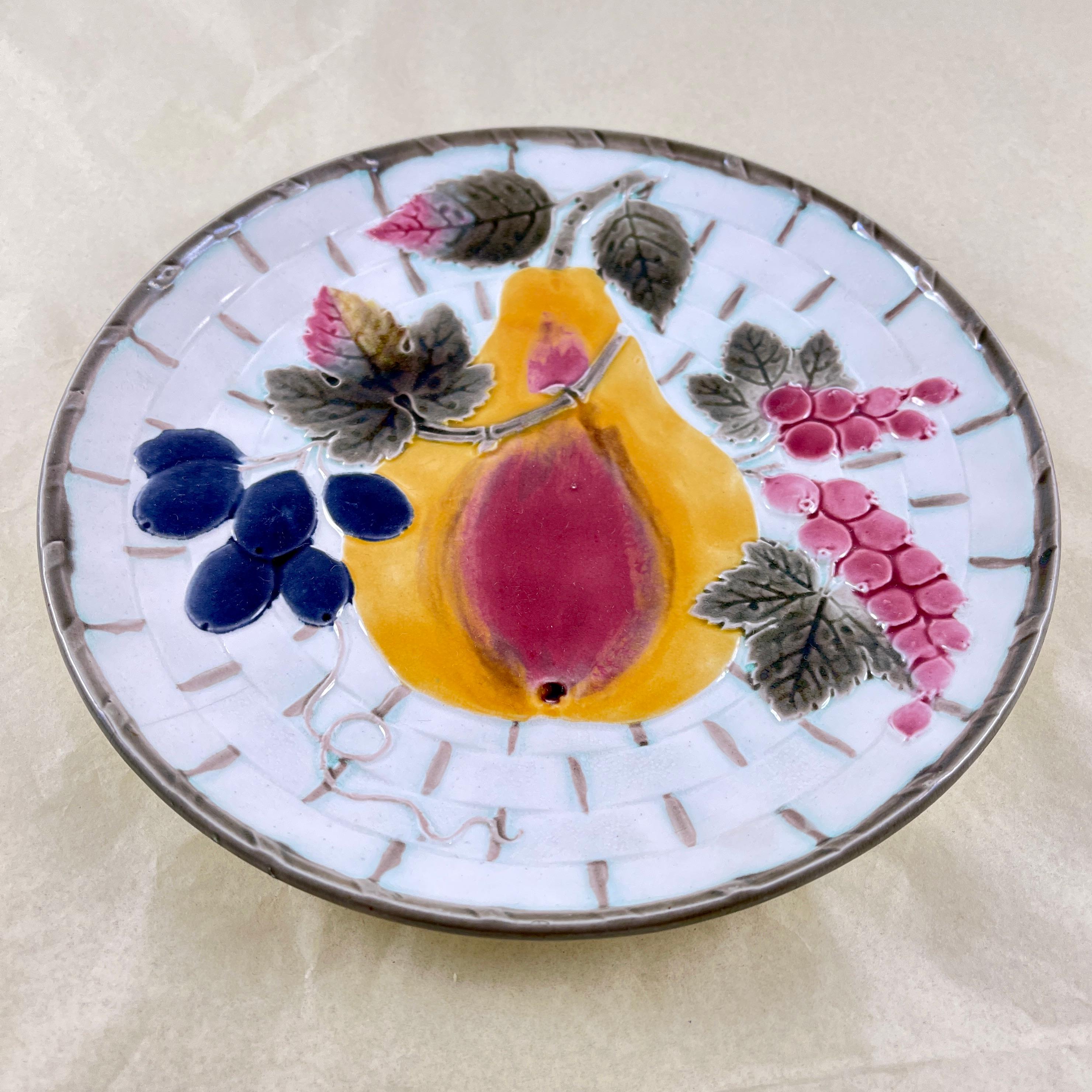 English Wedgwood Argenta Majolica Pear Fruit Plate For Sale