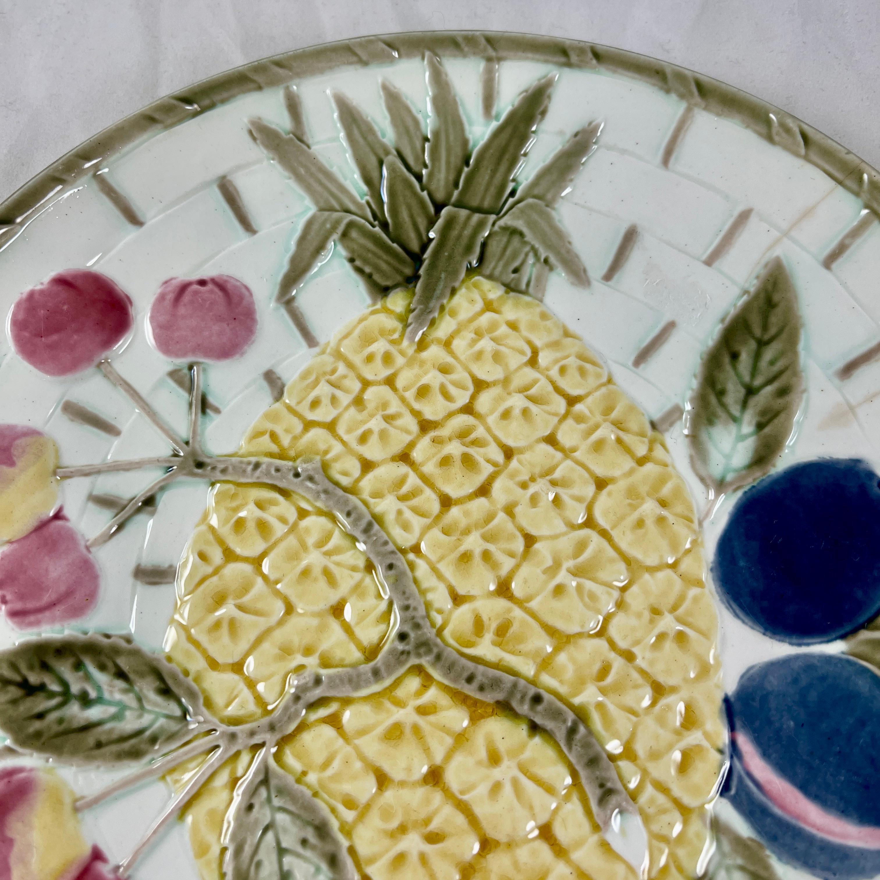 English Wedgwood Argenta Majolica Pineapple Fruit Plate