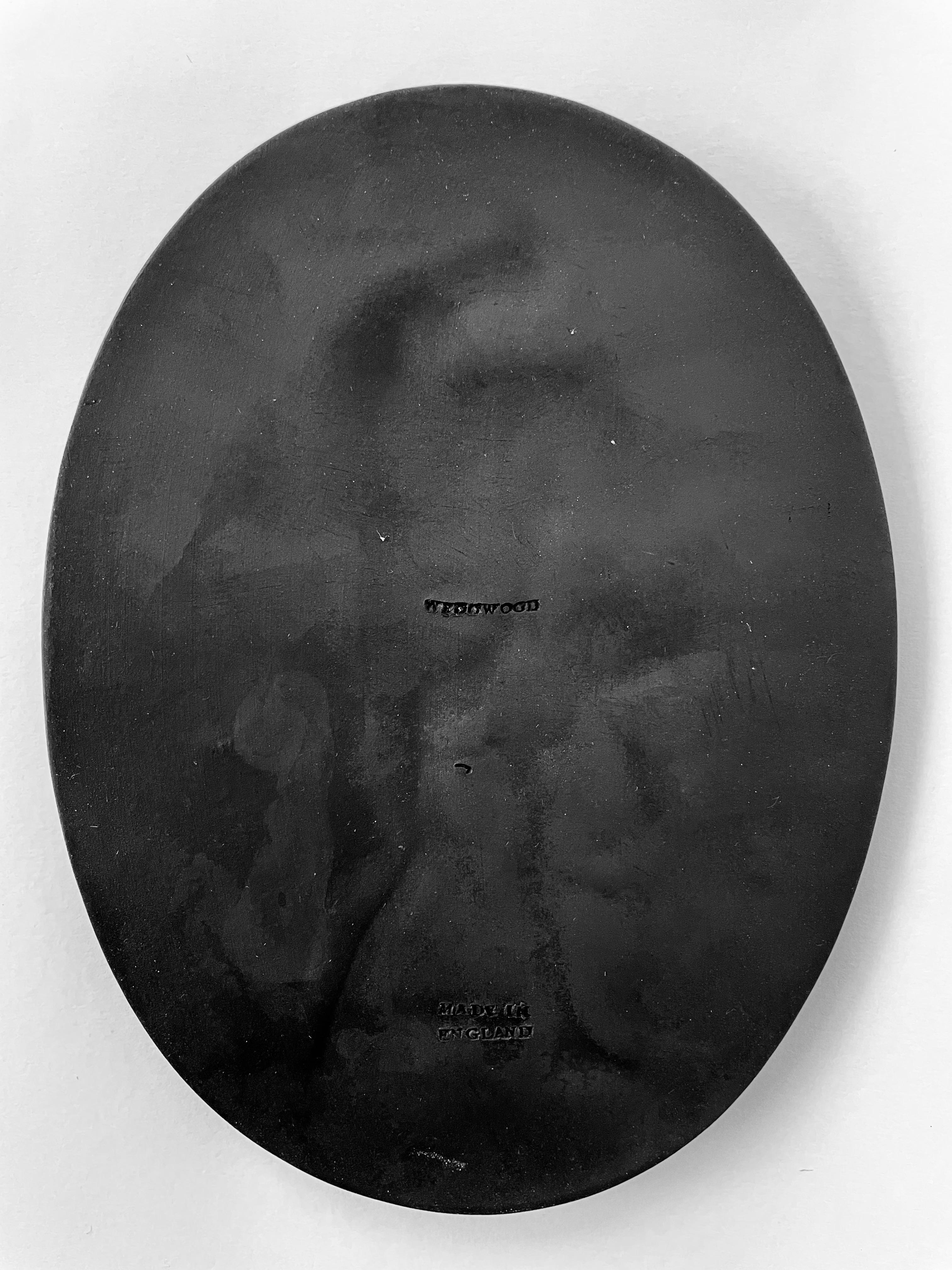 Wedgwood Basalt Stoneware Hercules Strangling the Nemean Lion Round Tablet 5