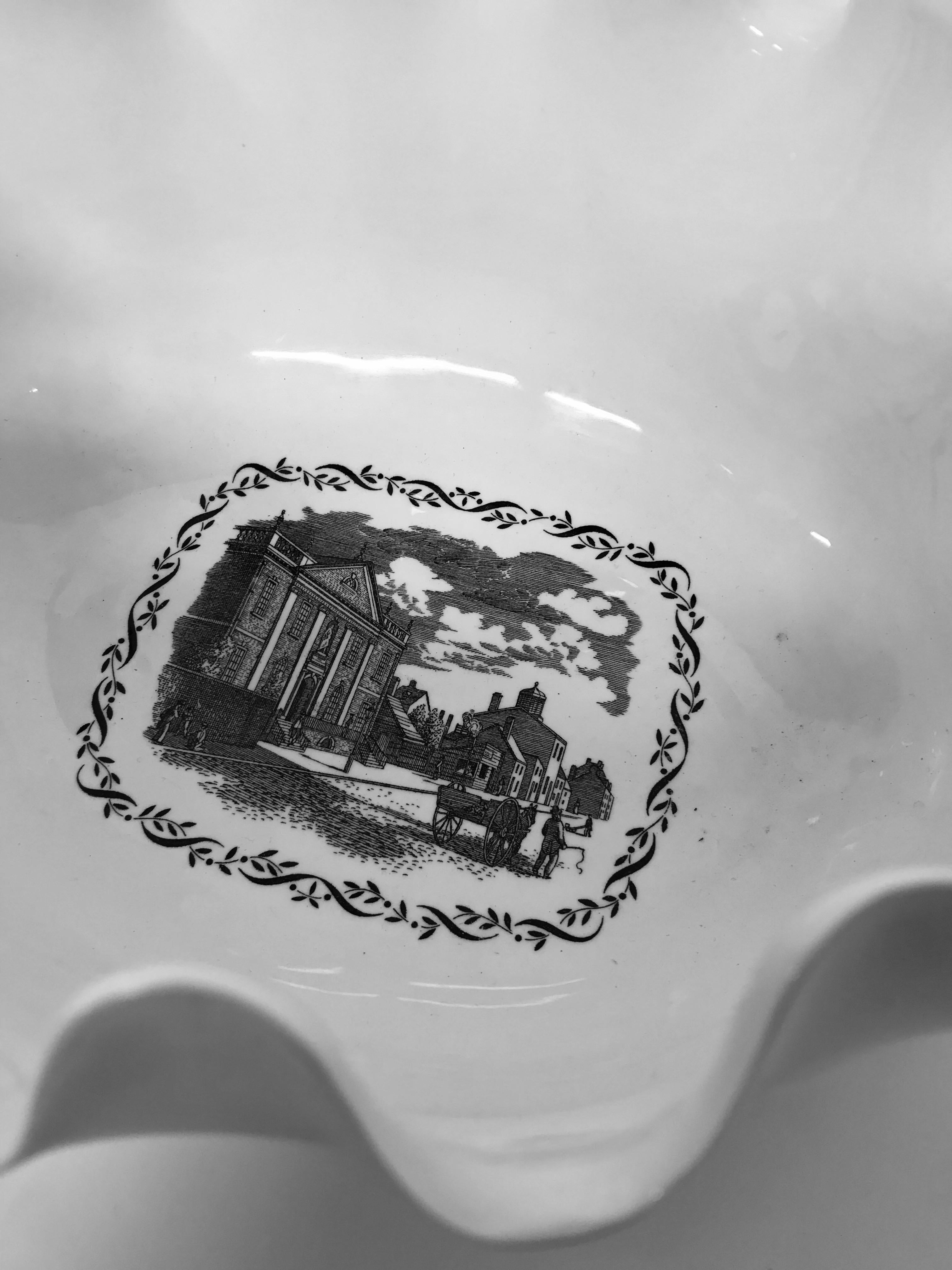 Porcelain Wedgwood Benjamin Franklin Cache Pot