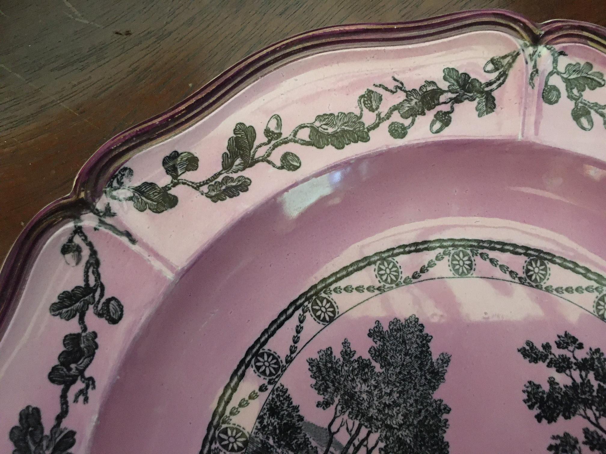 20th Century Wedgwood Bewick Etruria Pattern Set of Six English Pink Luster Plates For Sale
