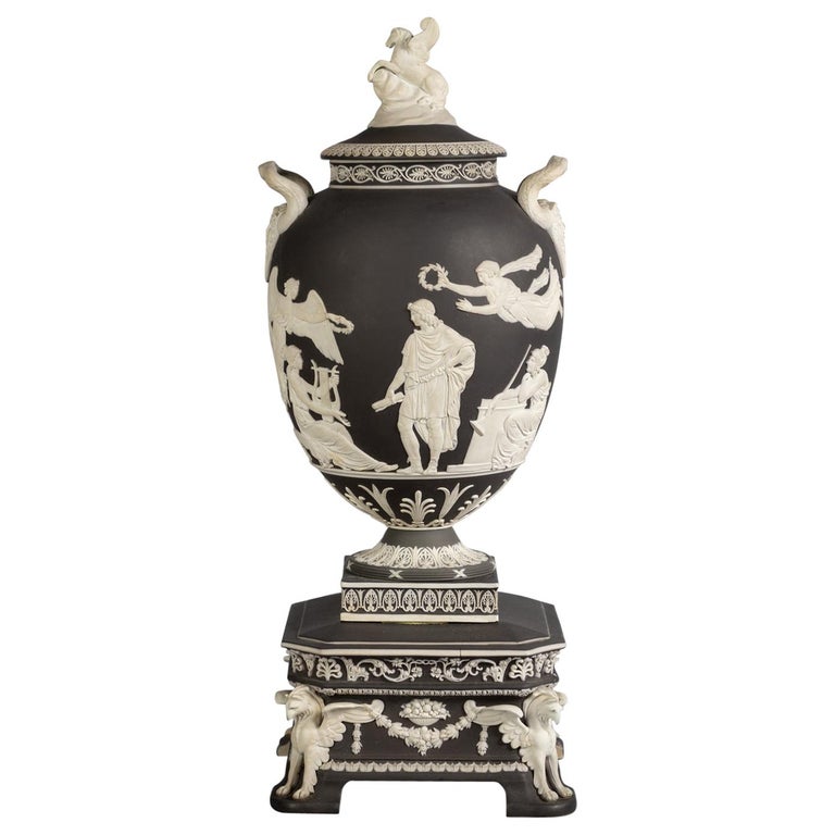 Wedgwood Black and White Jasper "Pegasus" Covered Vase, 19th Century For  Sale at 1stDibs | pegasus vase