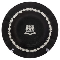 Piatto con stemma della città di Londra in diaspro basaltico nero Wedgwood