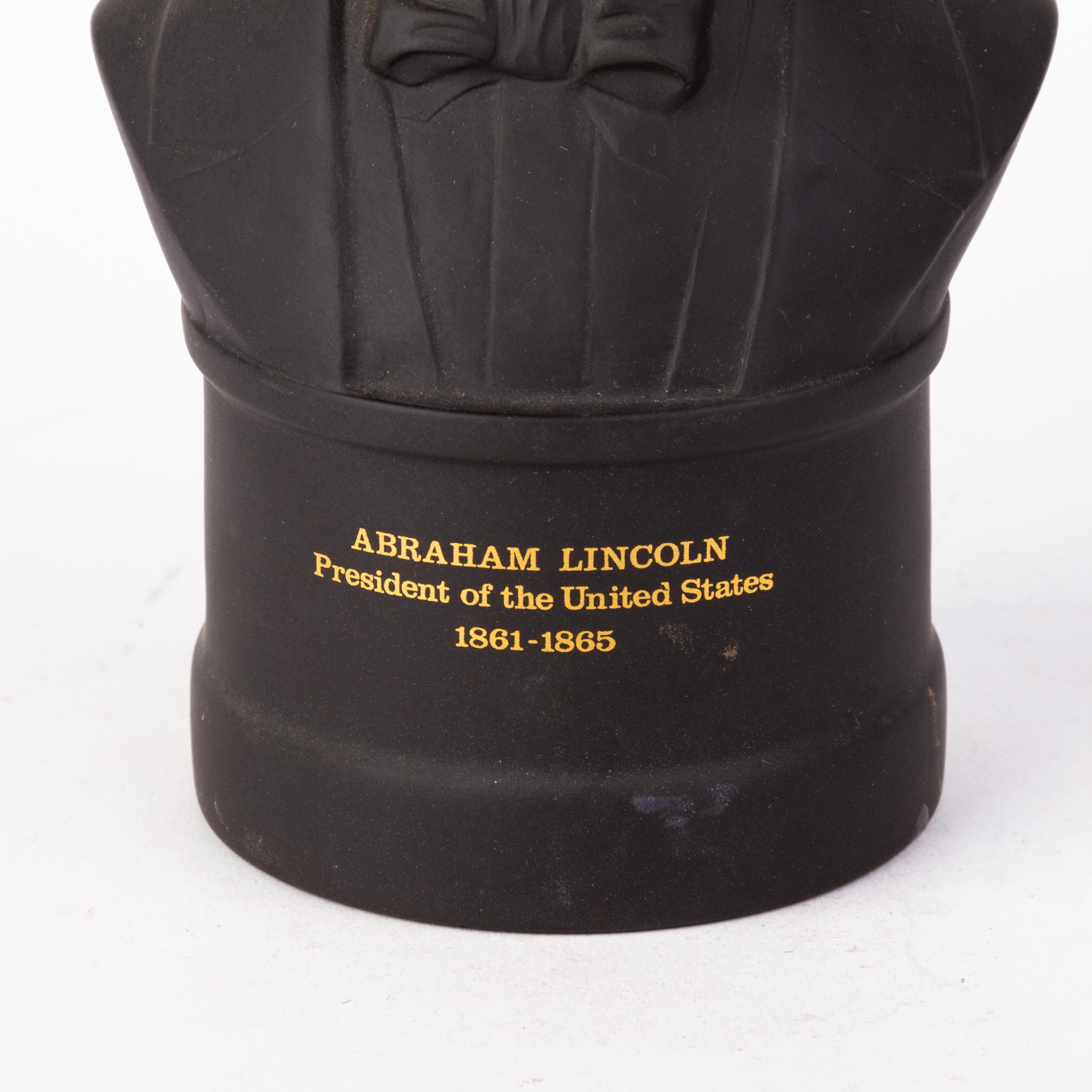 Wedgwood Buste en basalte noir du président américain Abraham Lincoln

D'une collection privée
Expédition internationale gratuite


