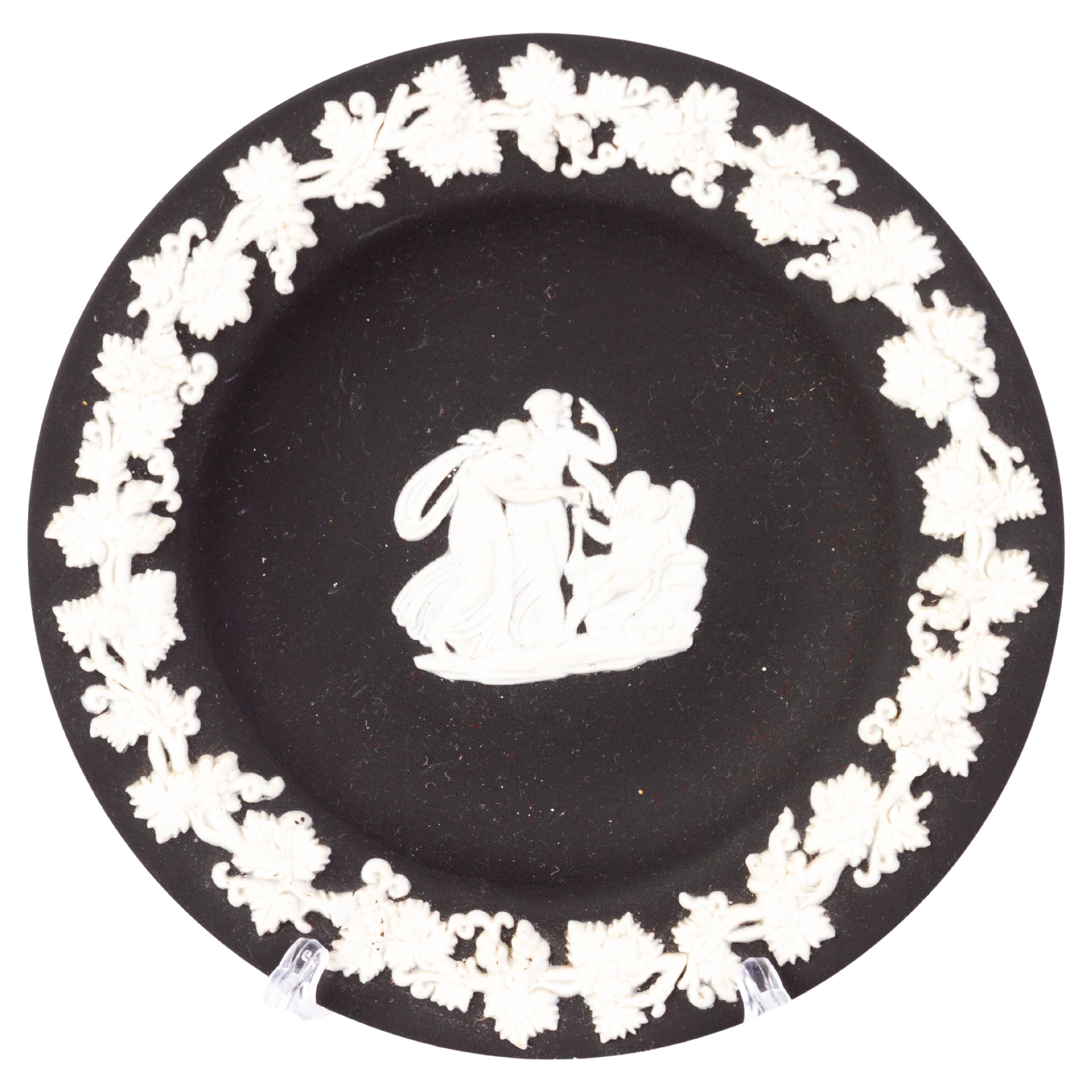 Wedgwood Black Basalt Jasperware Neoclassical Cameo Dish  For Sale