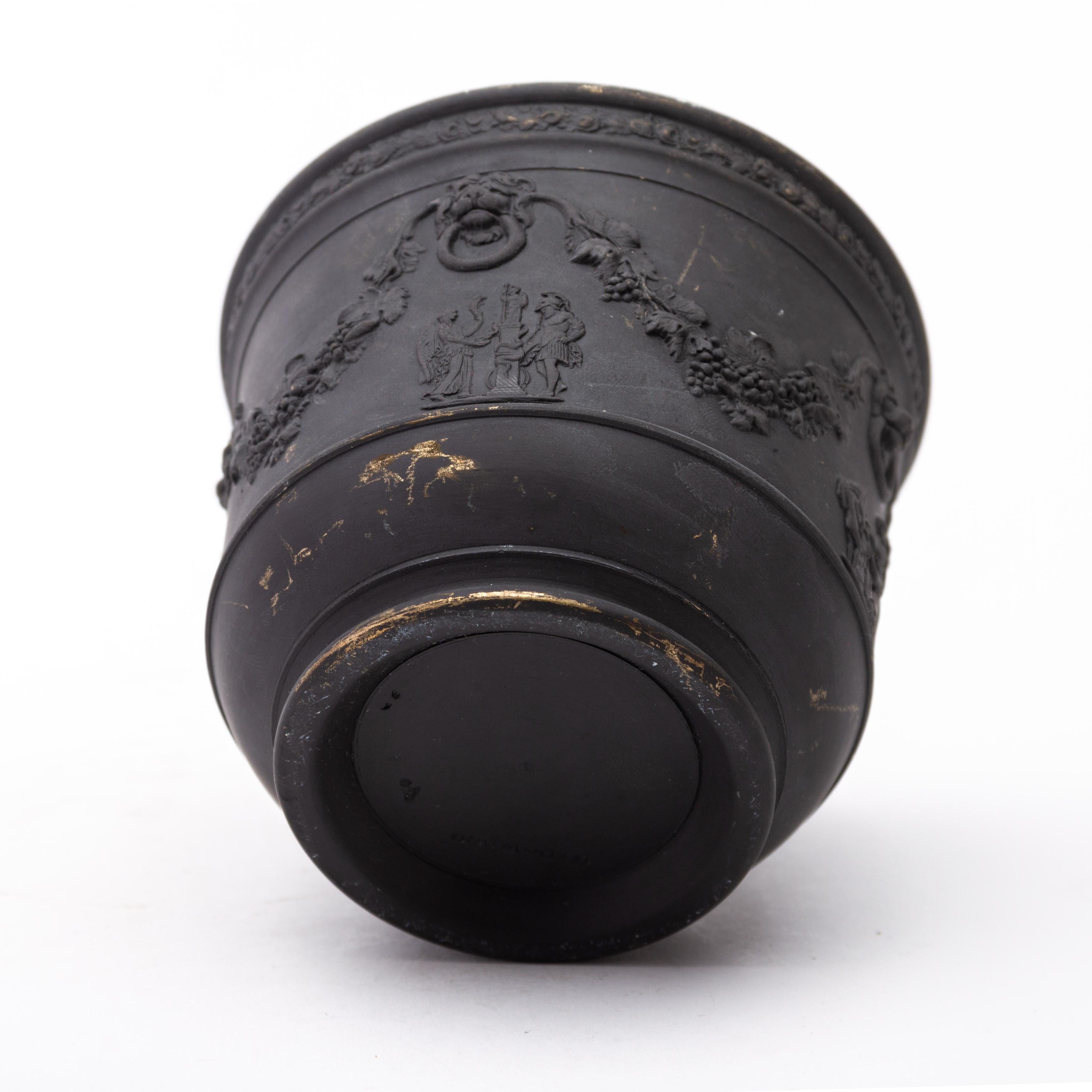 Porcelaine Wedgwood Jardinière néoclassique en basalte noir 19e siècle en vente