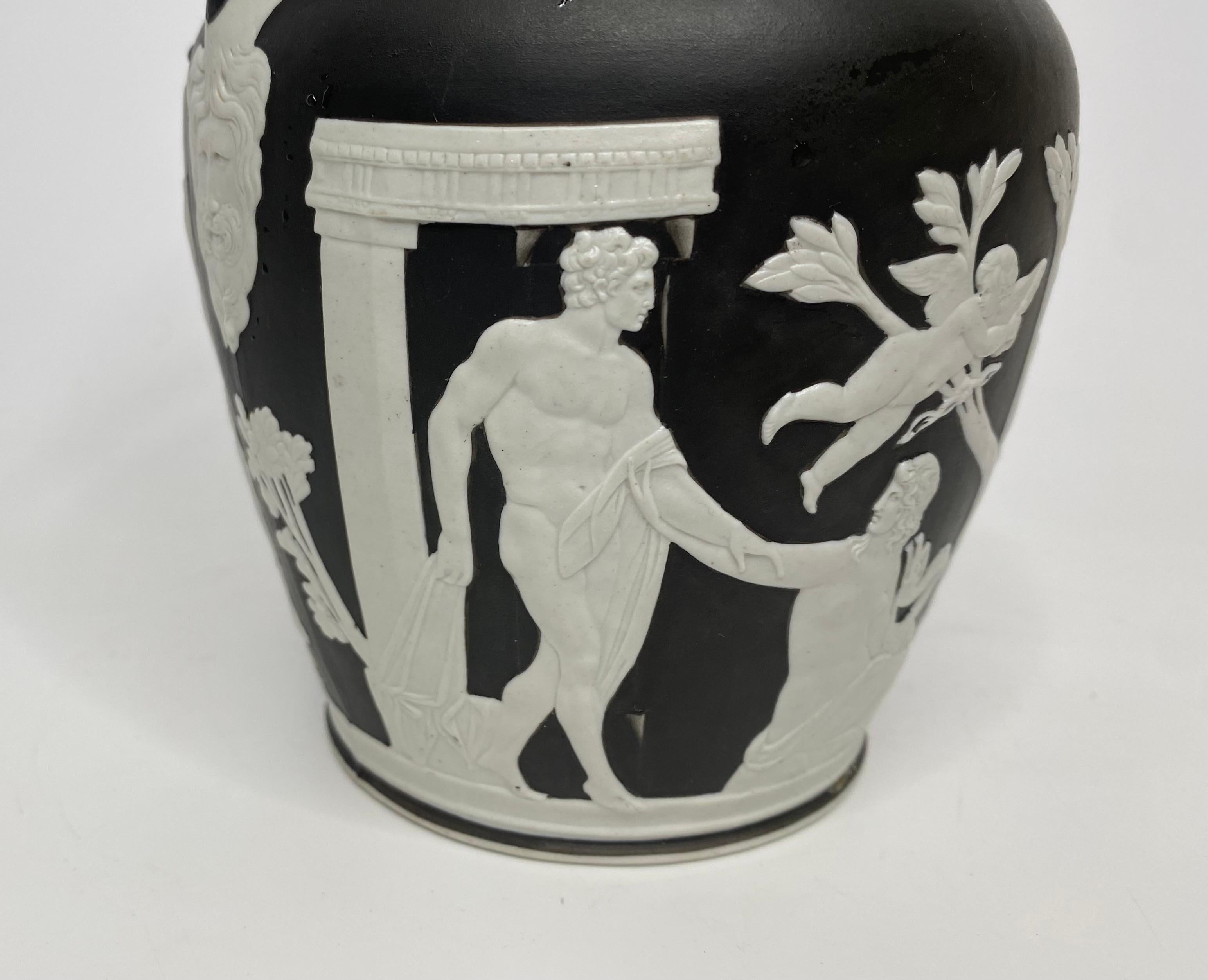 Wedgwood black basalt ‘Portland vase’, c. 1850. In Excellent Condition In Gargrave, North Yorkshire