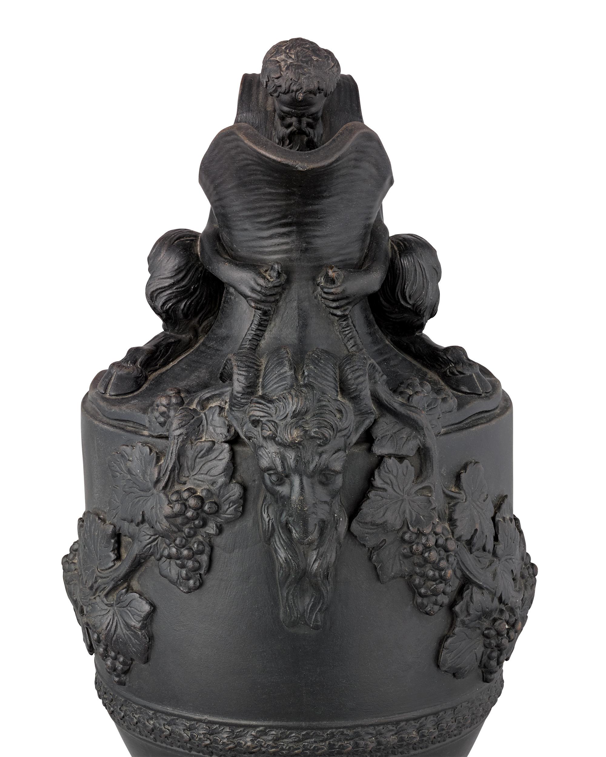 Aguamaniles y Vinajeras Wedgwood de Basalto Negro siglo XIX