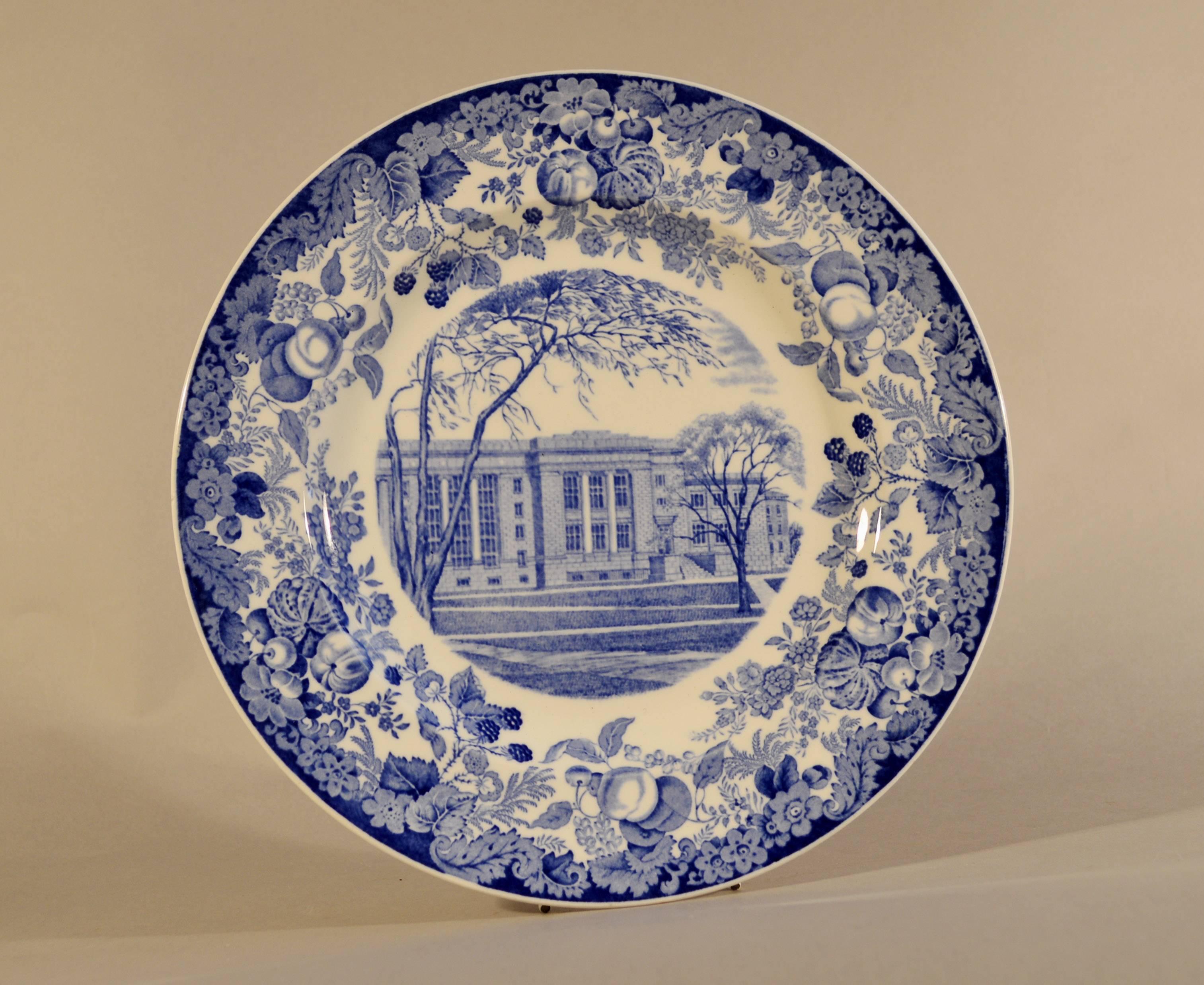 Wedgwood Blue and White Pottery Set of 12 Plates with Harvard Scenes, 1927 2