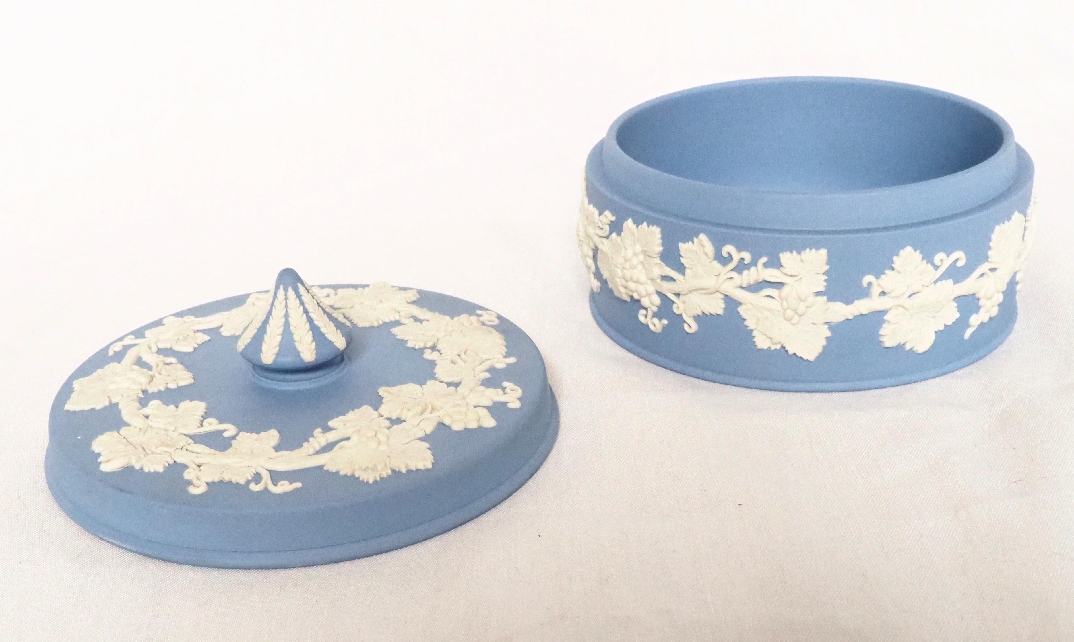 Ceramic Wedgwood blue and white jasperware box For Sale