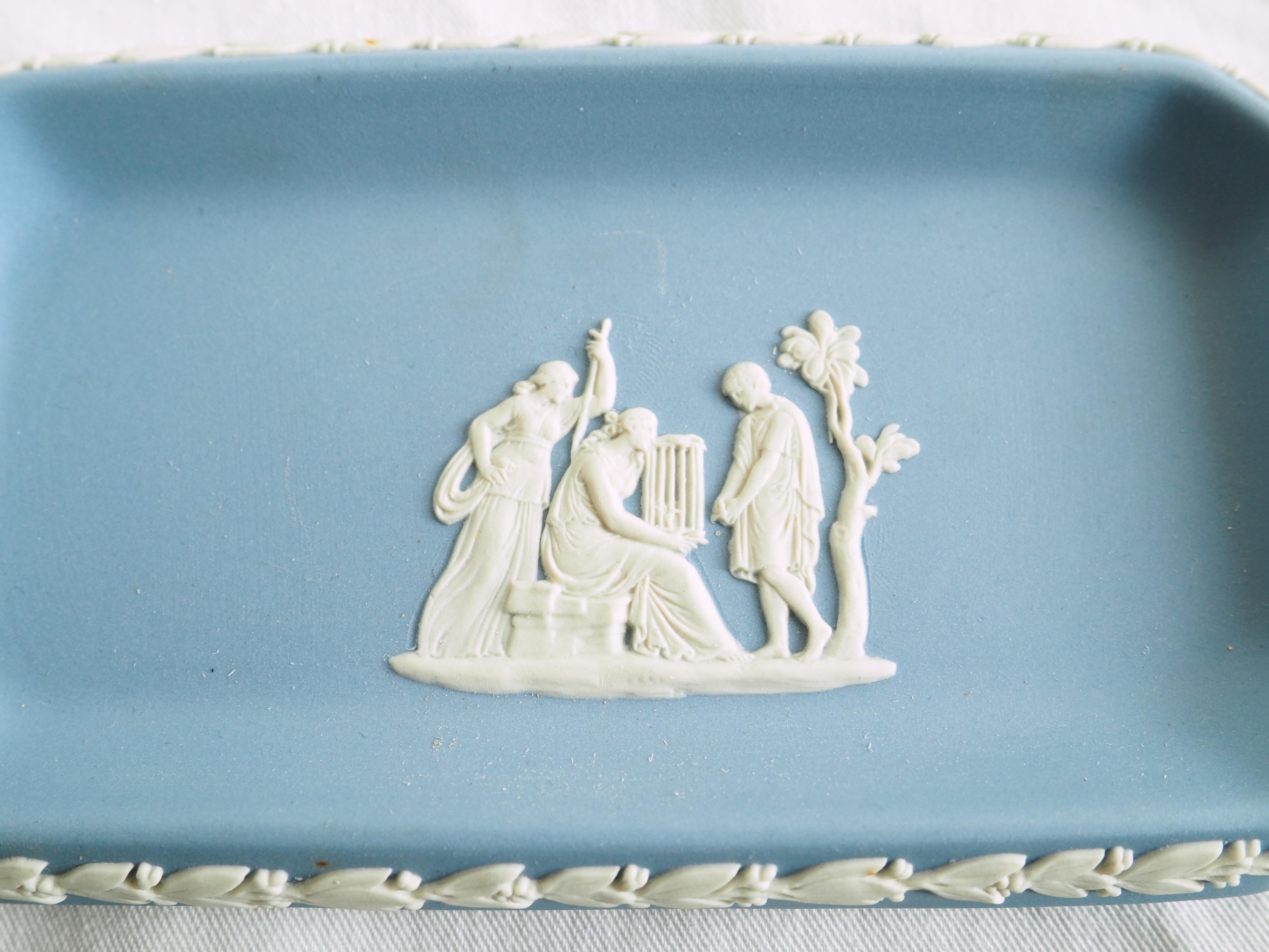 20th Century Wedgwood blue and white jasperware jewelry tray For Sale