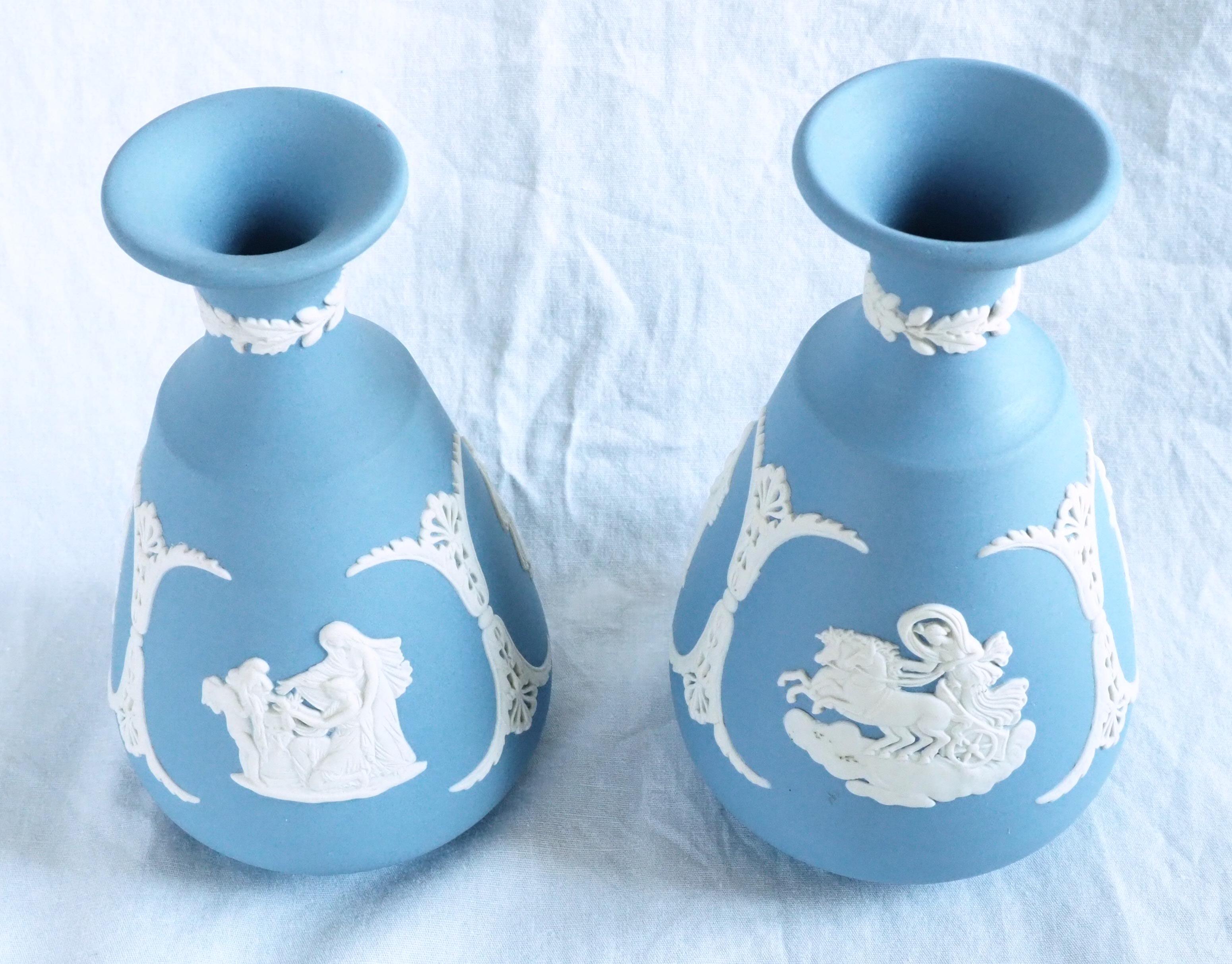 Vasi in diaspro blu e bianco di Wedgwood in vendita 5