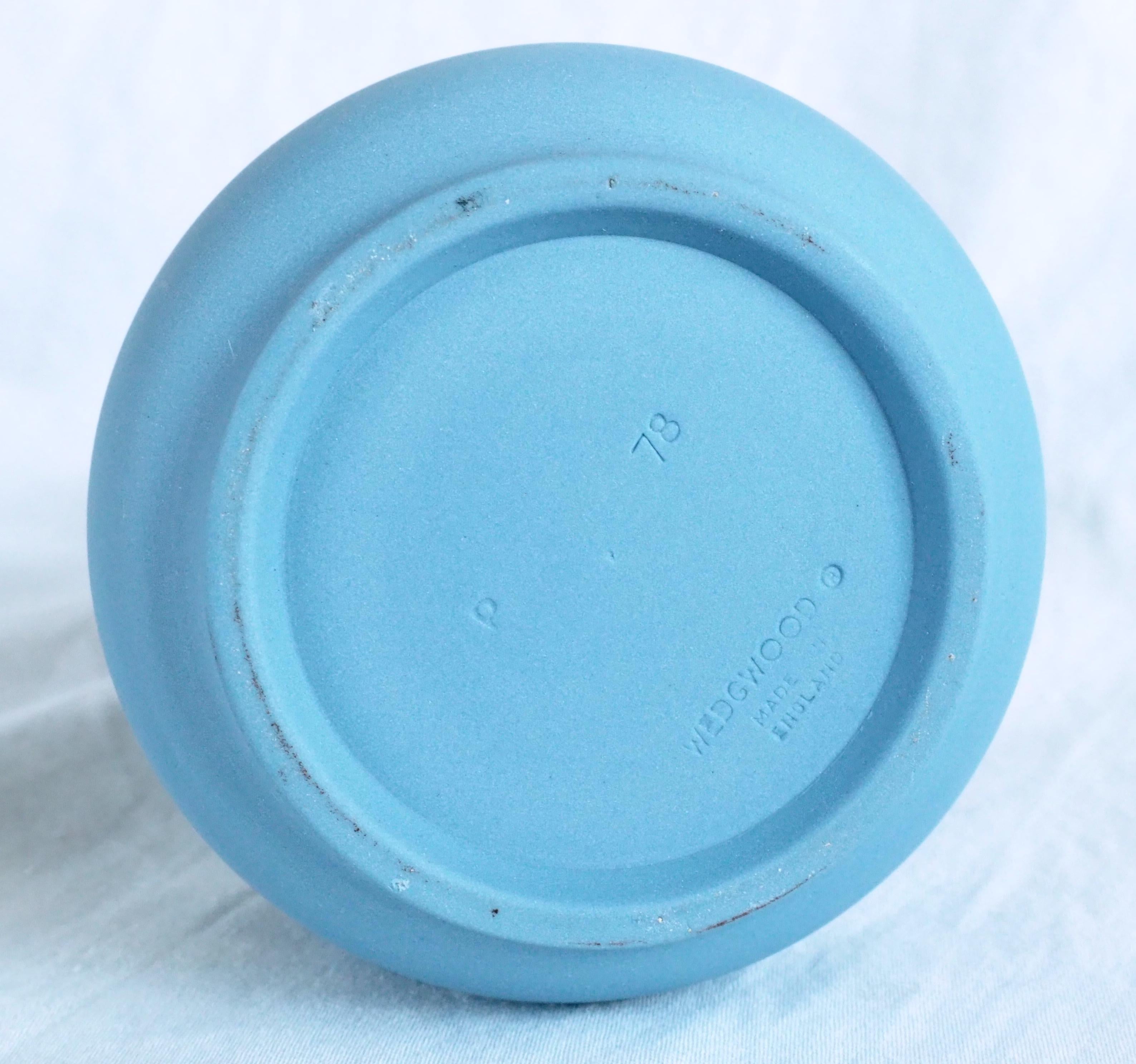Vasi in diaspro blu e bianco di Wedgwood in vendita 6