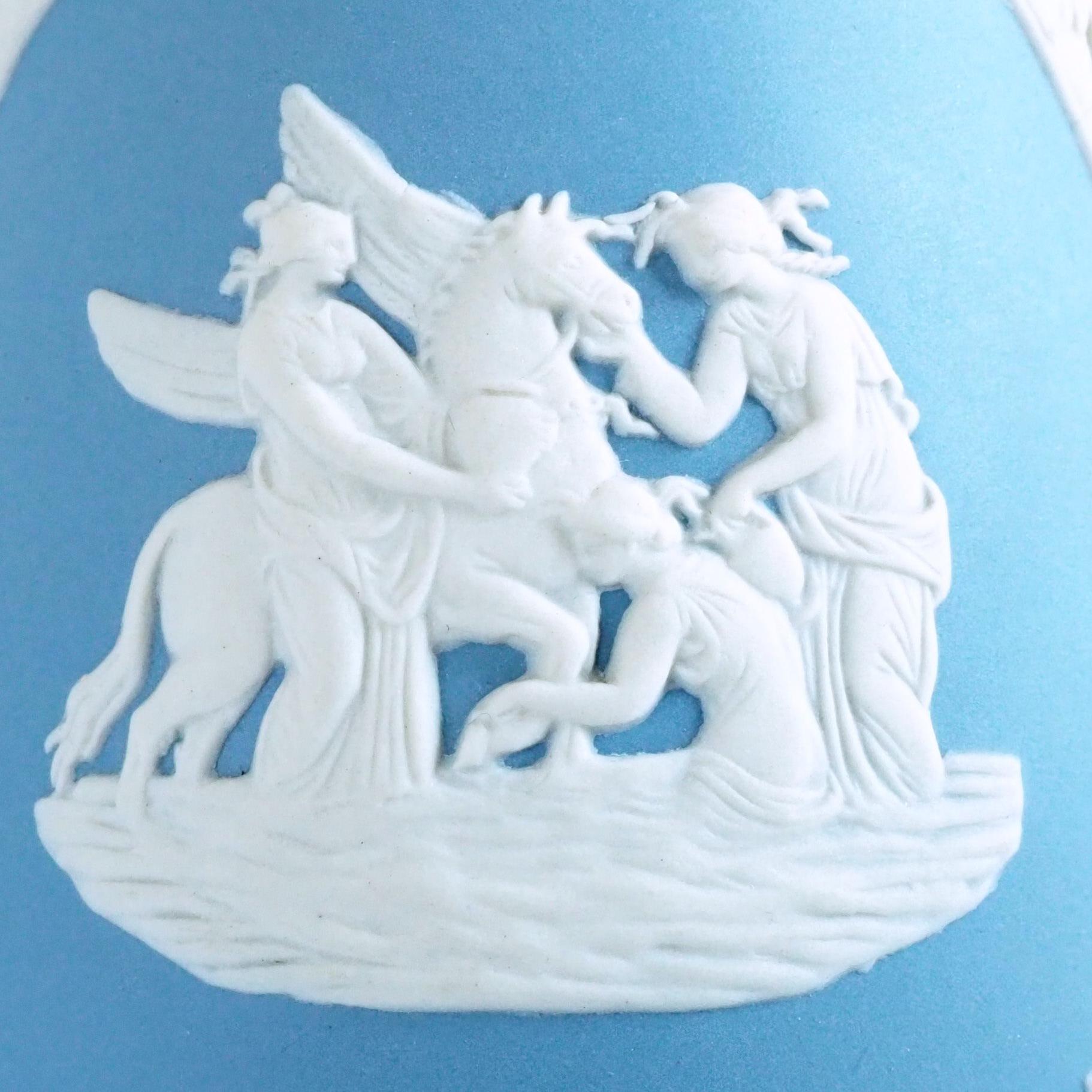 Ceramica Vasi in diaspro blu e bianco di Wedgwood in vendita